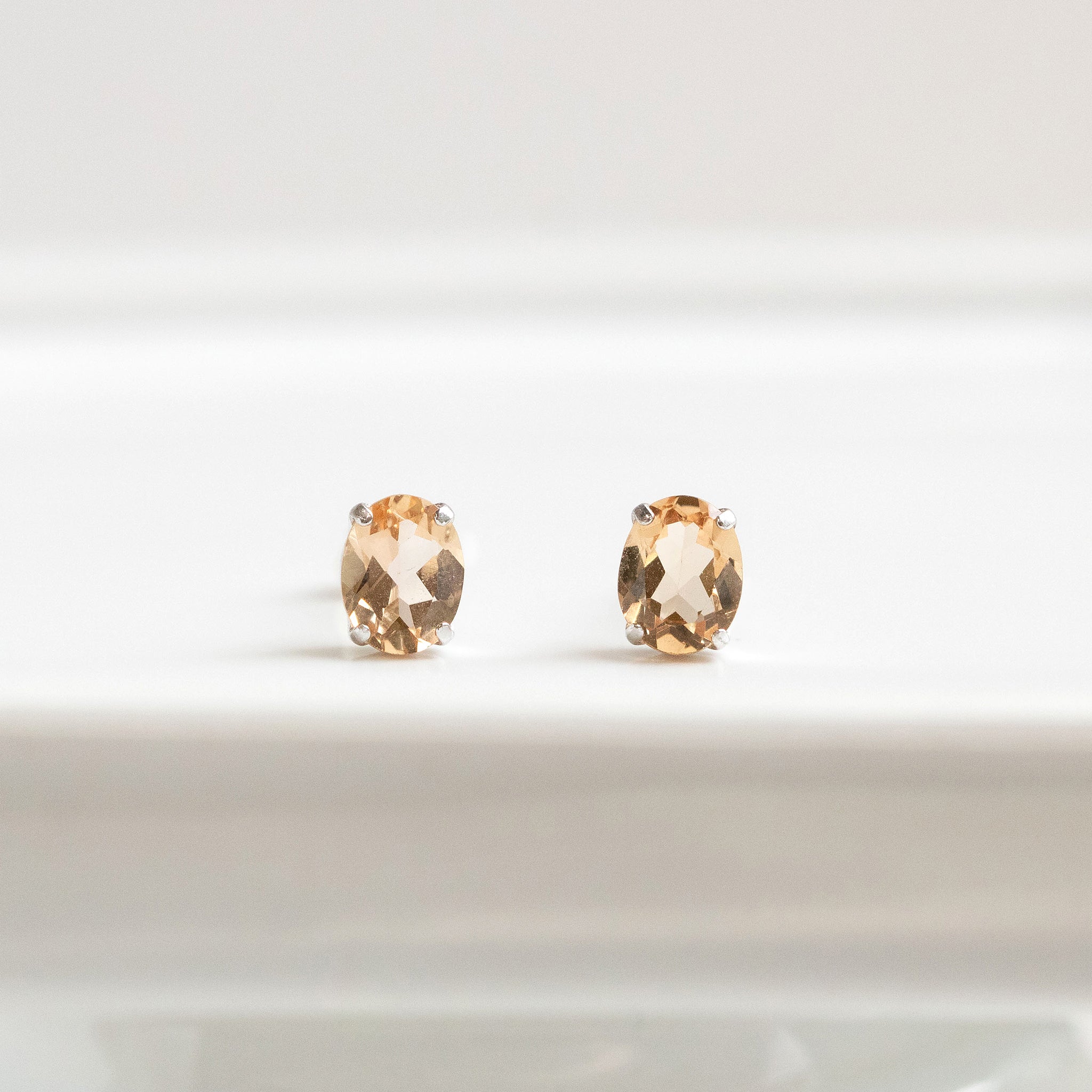 【限定1点】インペリアルトパーズ プラチナピアス(11月誕生石/鑑別書付)《26T10117》