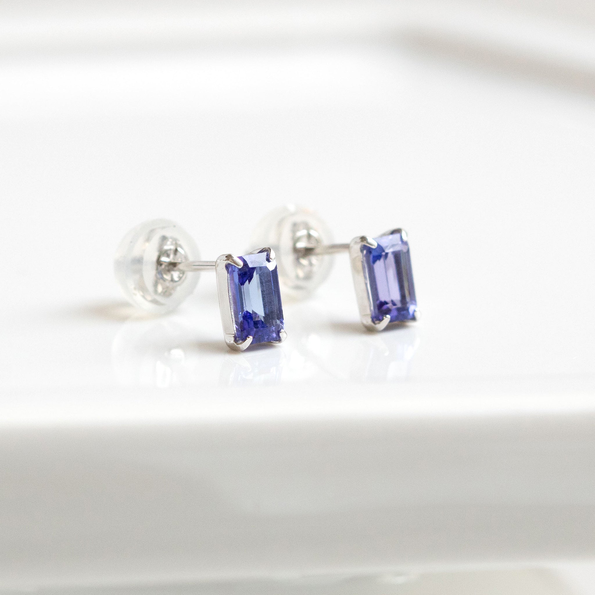 【限定1点】タンザナイト プラチナピアス(12月誕生石)《26T10118》