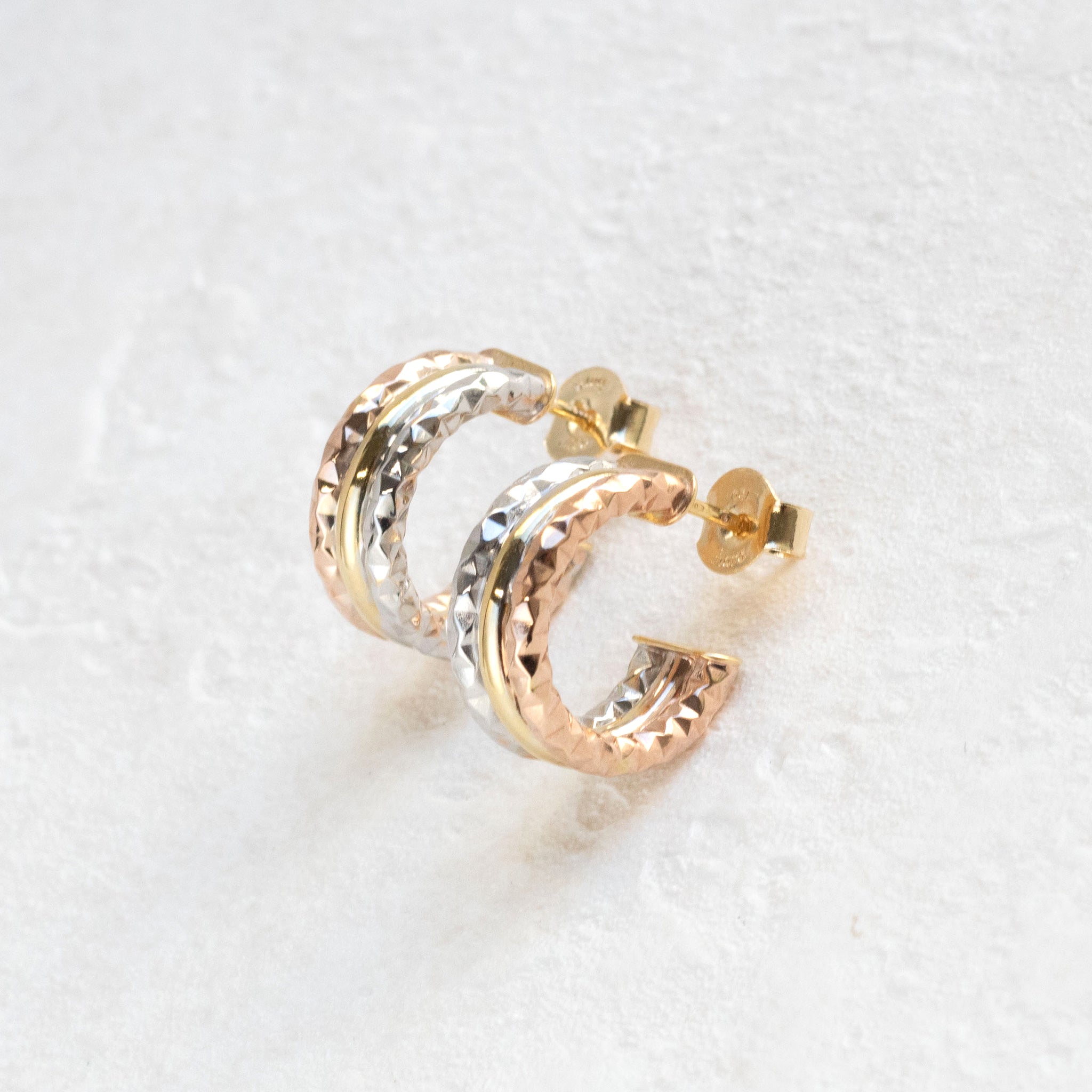 K18ピアス(スリーカラー/イタリア製)《26T10126》