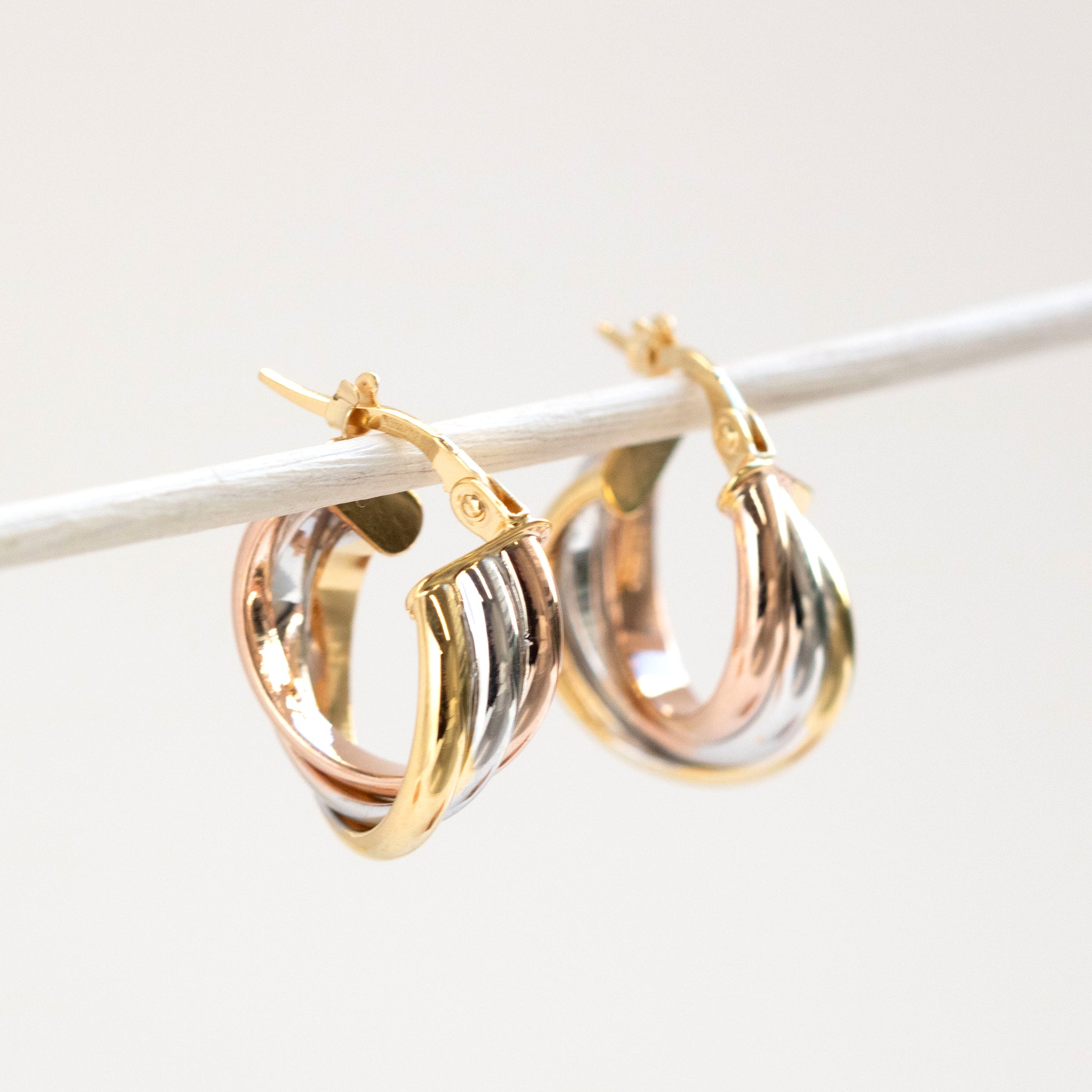 K18ピアス(スリーカラー/イタリア製)《26T10127》