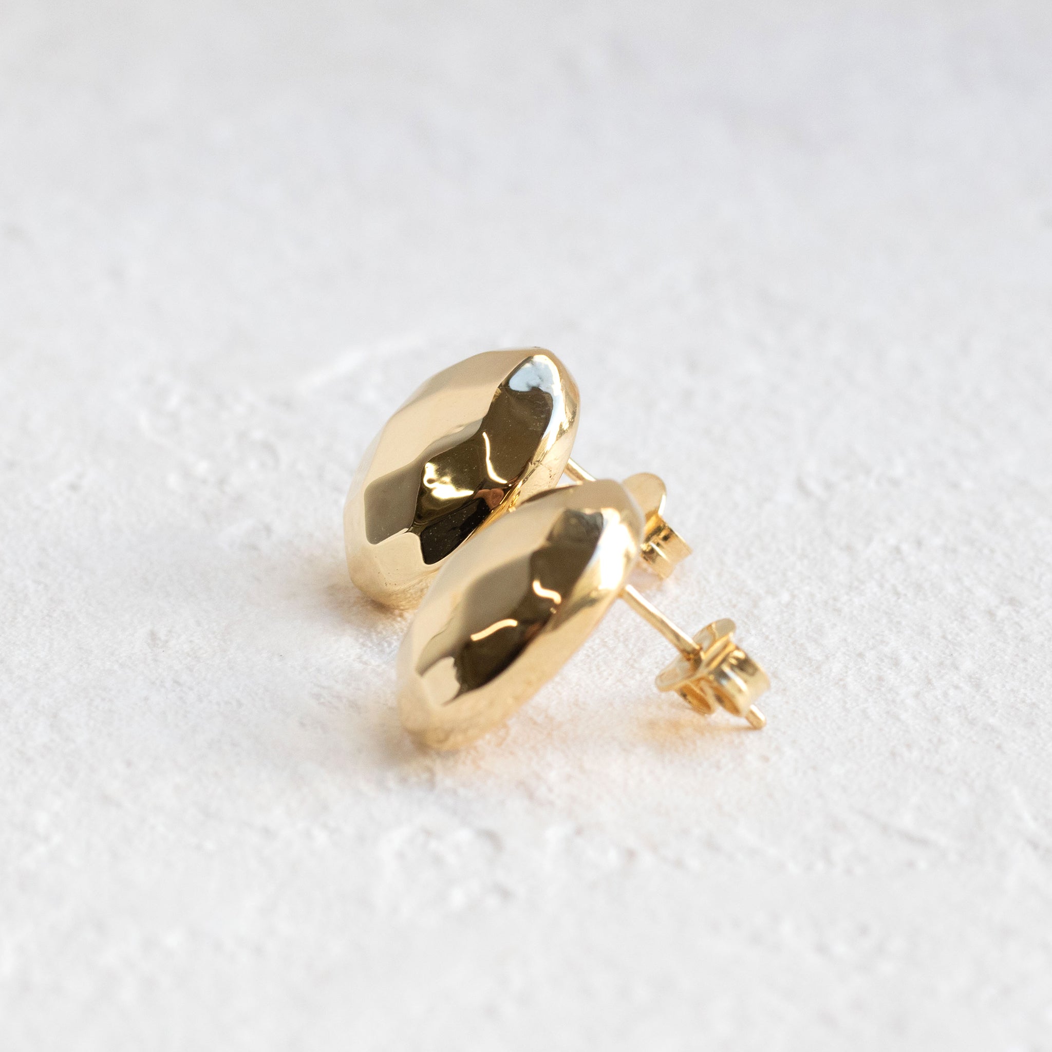 K18ピアス(イタリア製)《26T10128》