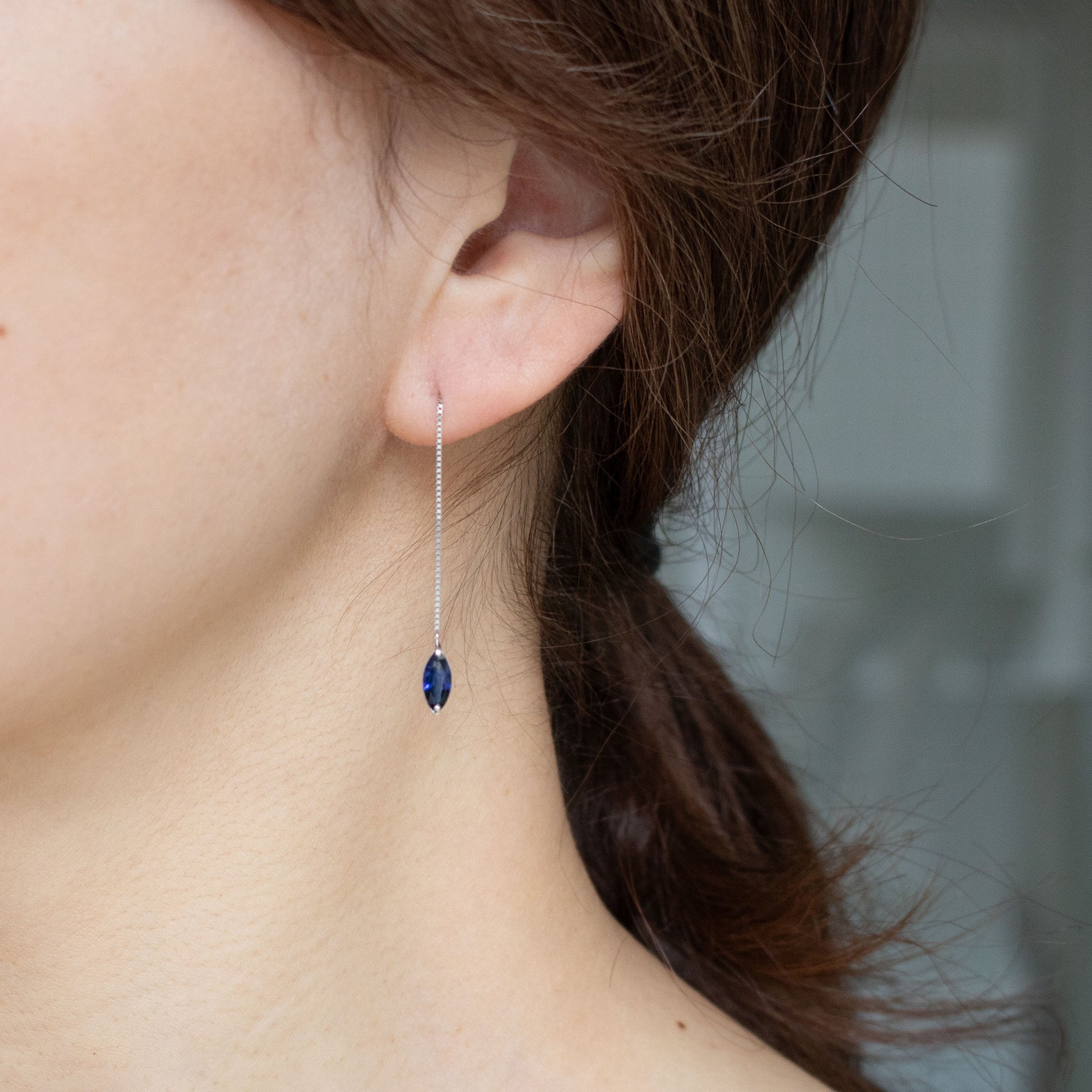 サファイア プラチナピアス(9月誕生石)《26T10134》