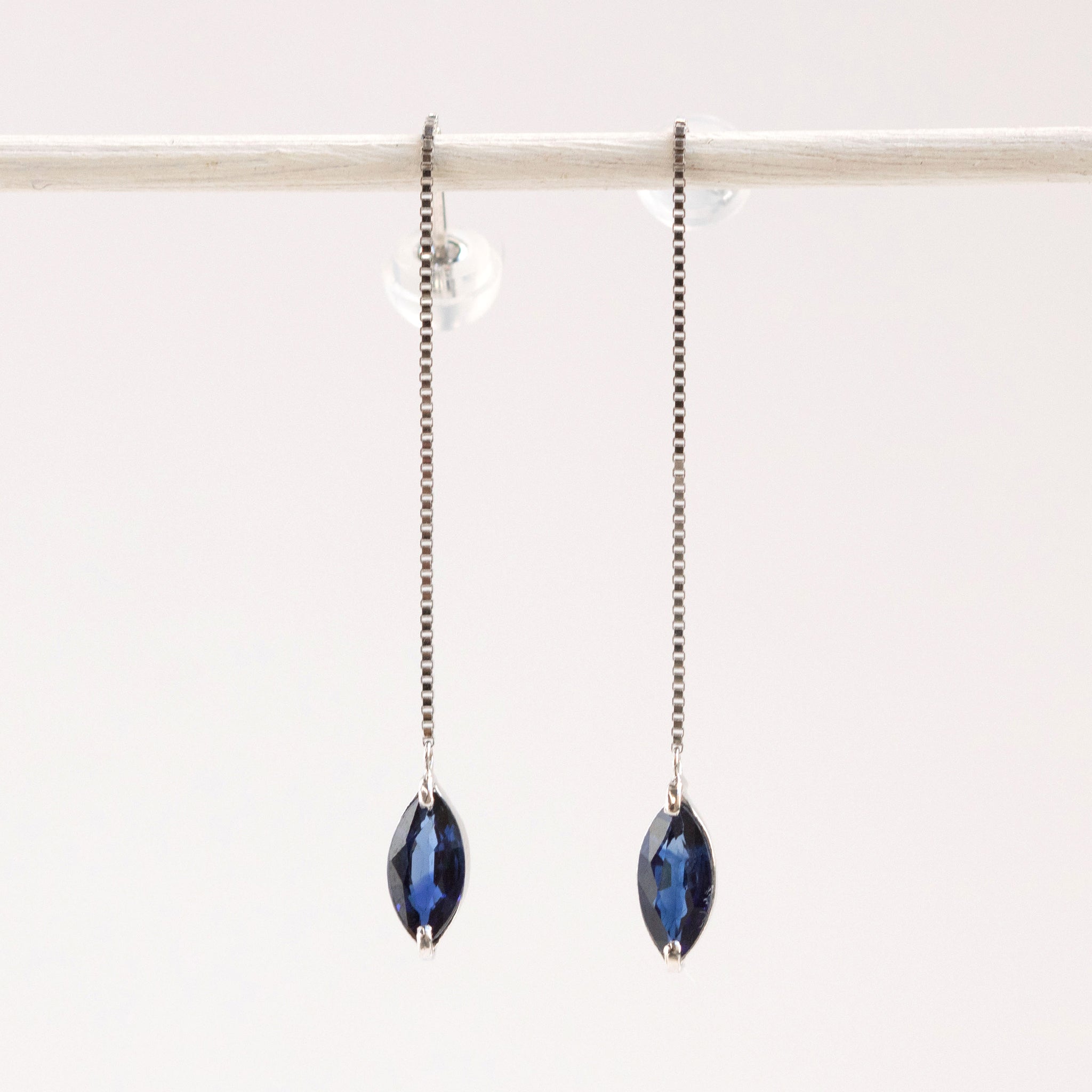 サファイア プラチナピアス(9月誕生石)《26T10134》 | 京セラ