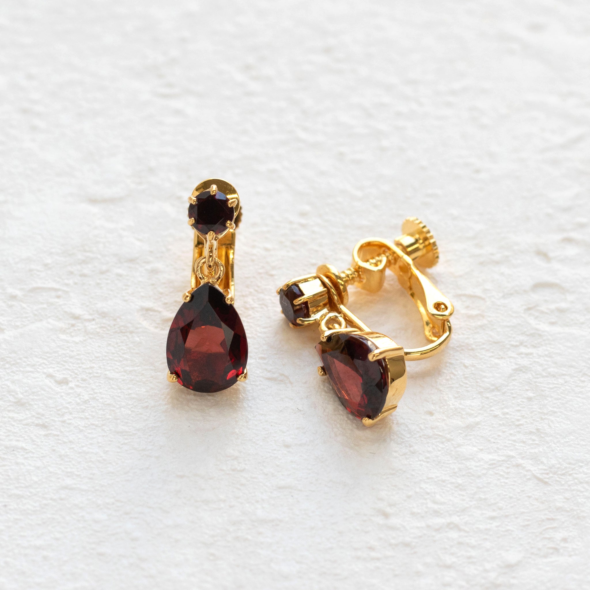 ガーネット シルバーイヤリング(1月誕生石)《26T10149》