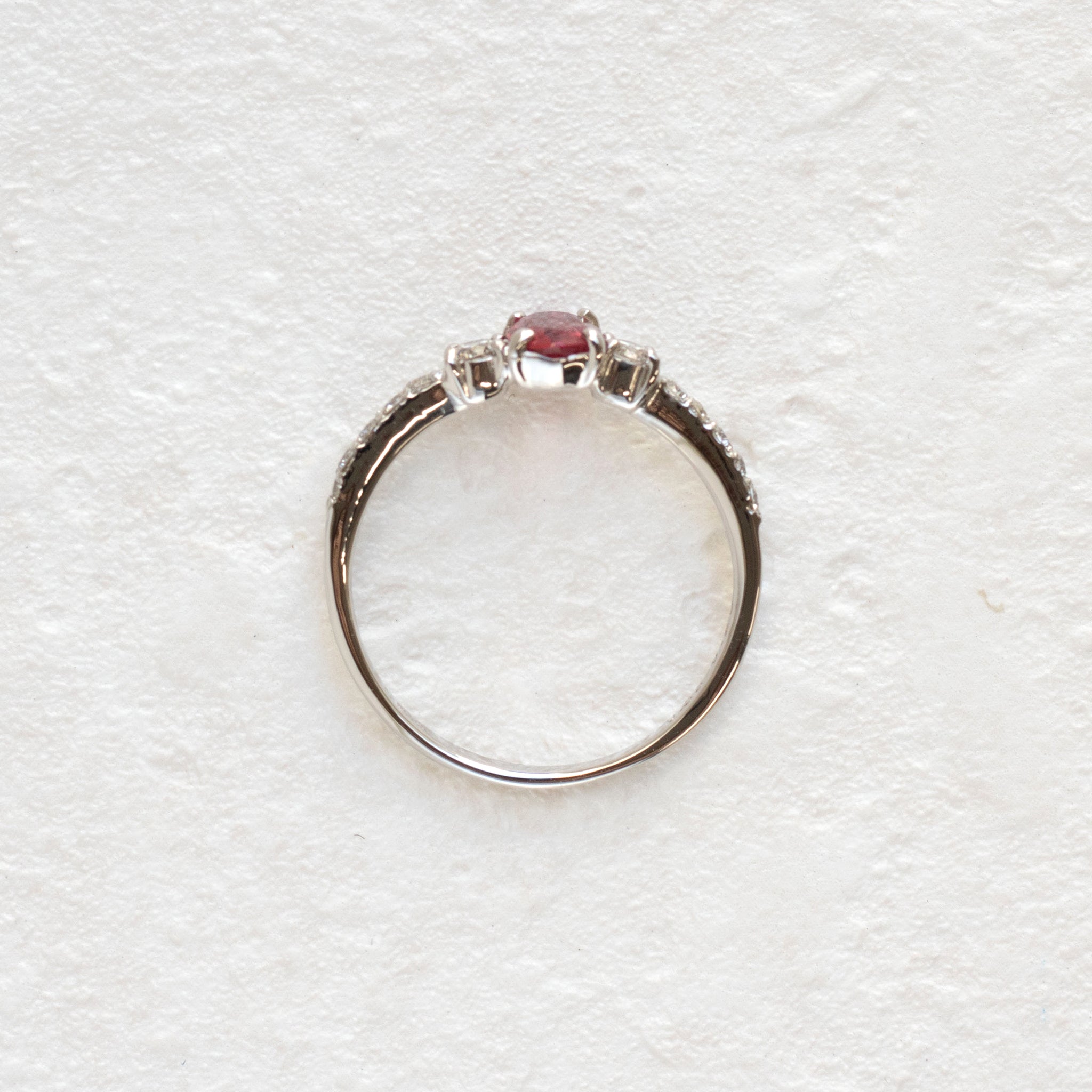 【限定1点】ルビー/ダイヤモンド プラチナリング(0.53カラット/ピジョンブラッド/鑑別書付/7月誕生石)《26T10159》