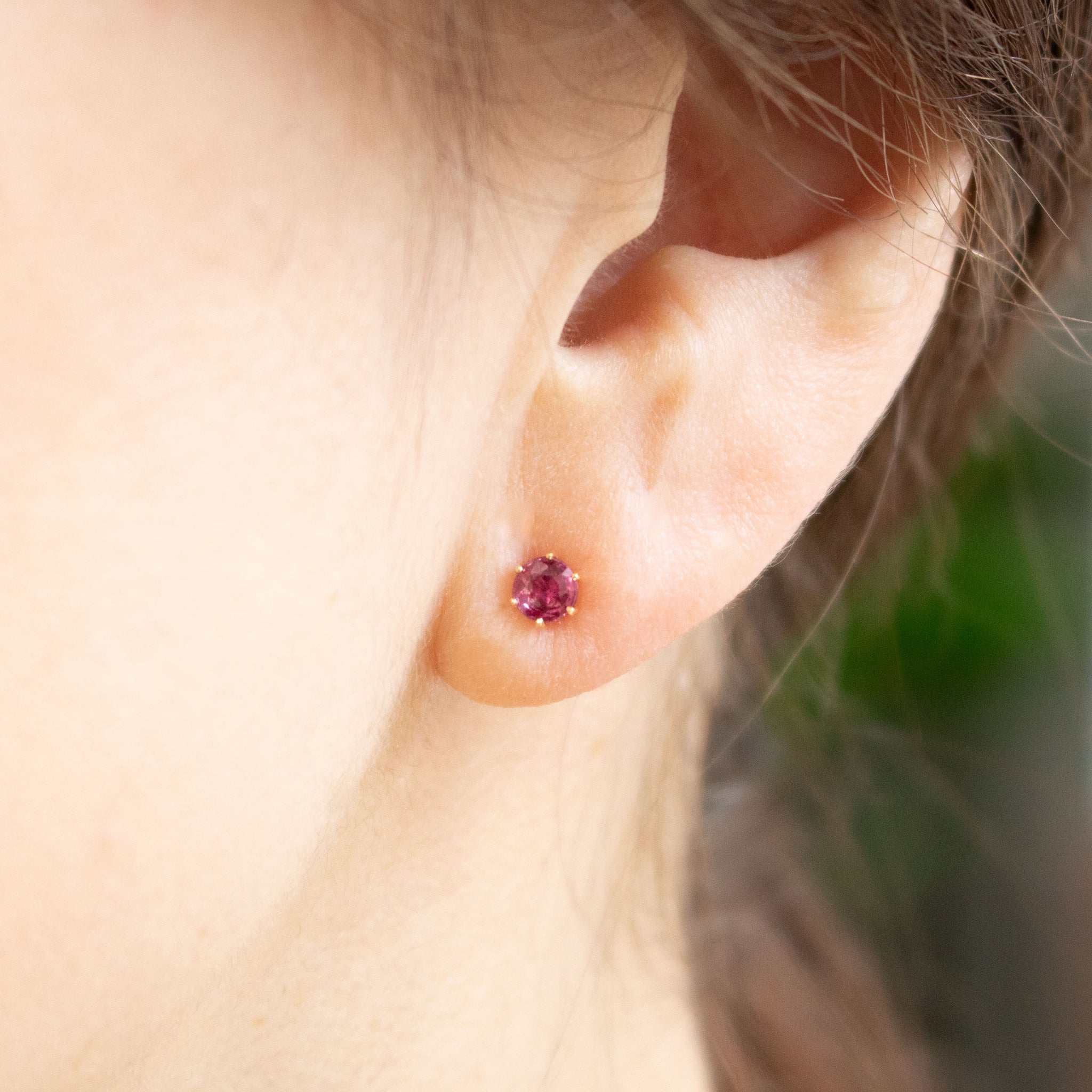 【限定1点】ルビー K18ピアス(計0.40カラット/7月誕生石)《26T10160》