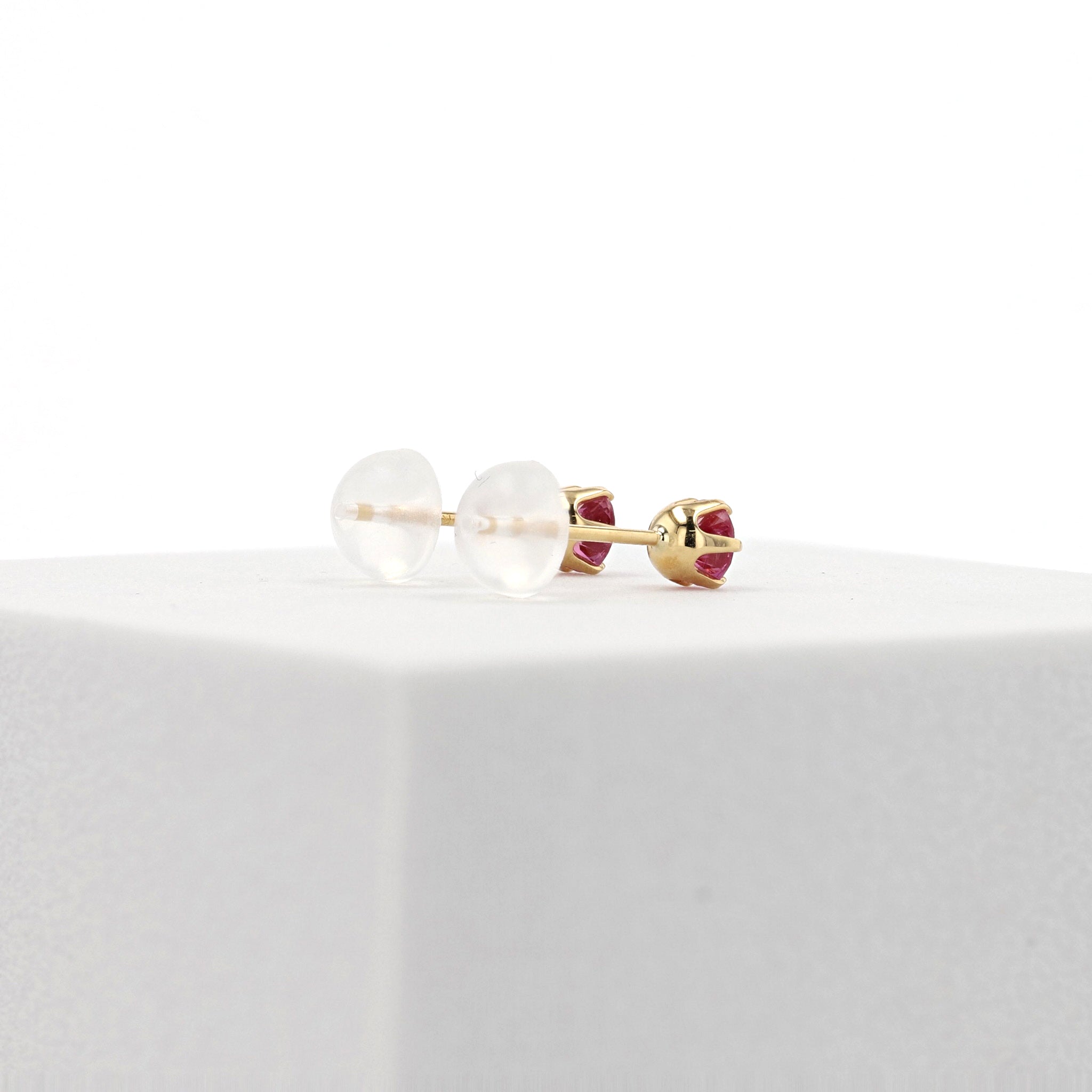 【限定1点】ルビー K18ピアス(計0.40カラット/7月誕生石)《26T10160》