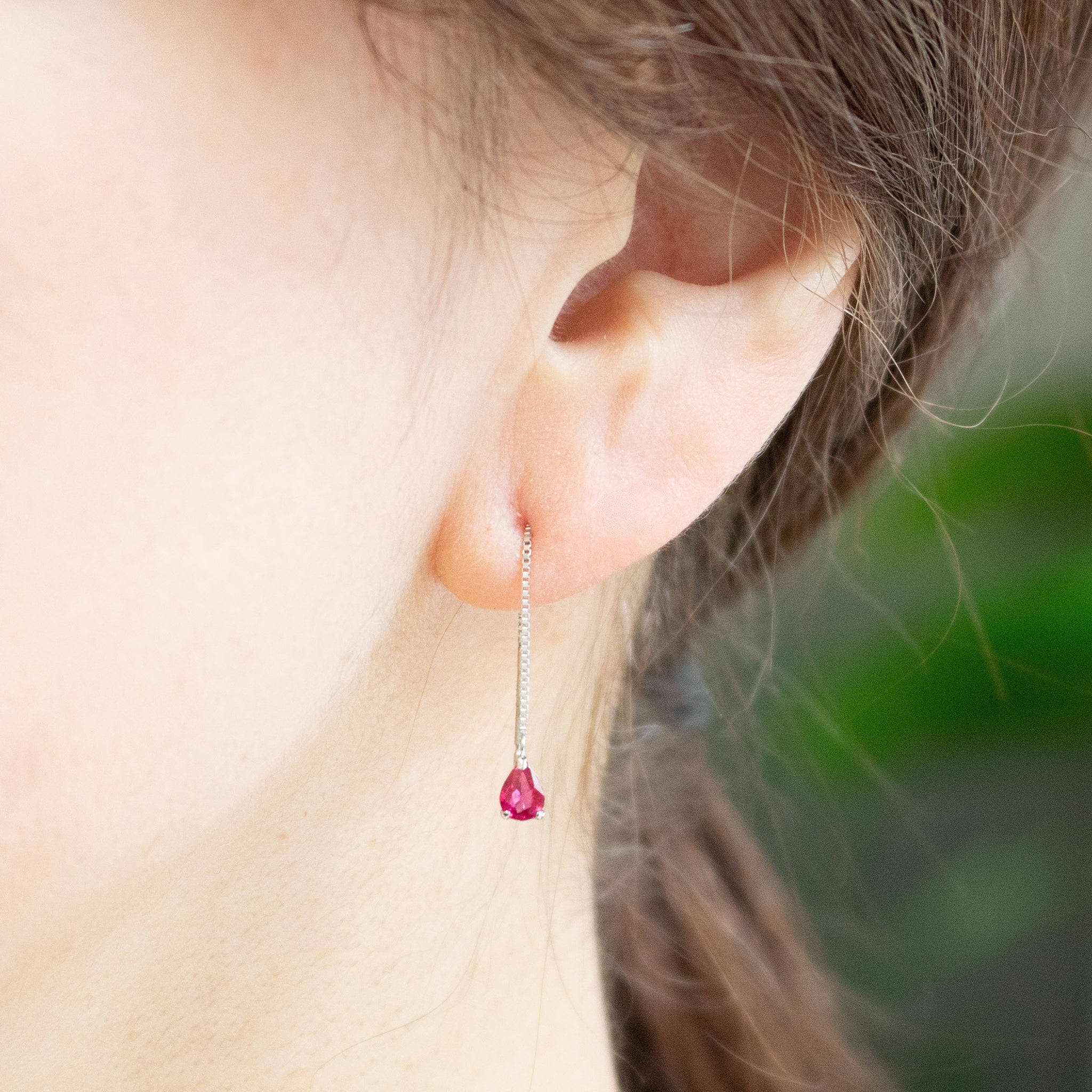 【限定1点】ルビー プラチナピアス(計0.40カラット/ペアシェイプ/7月誕生石)《26T10161》