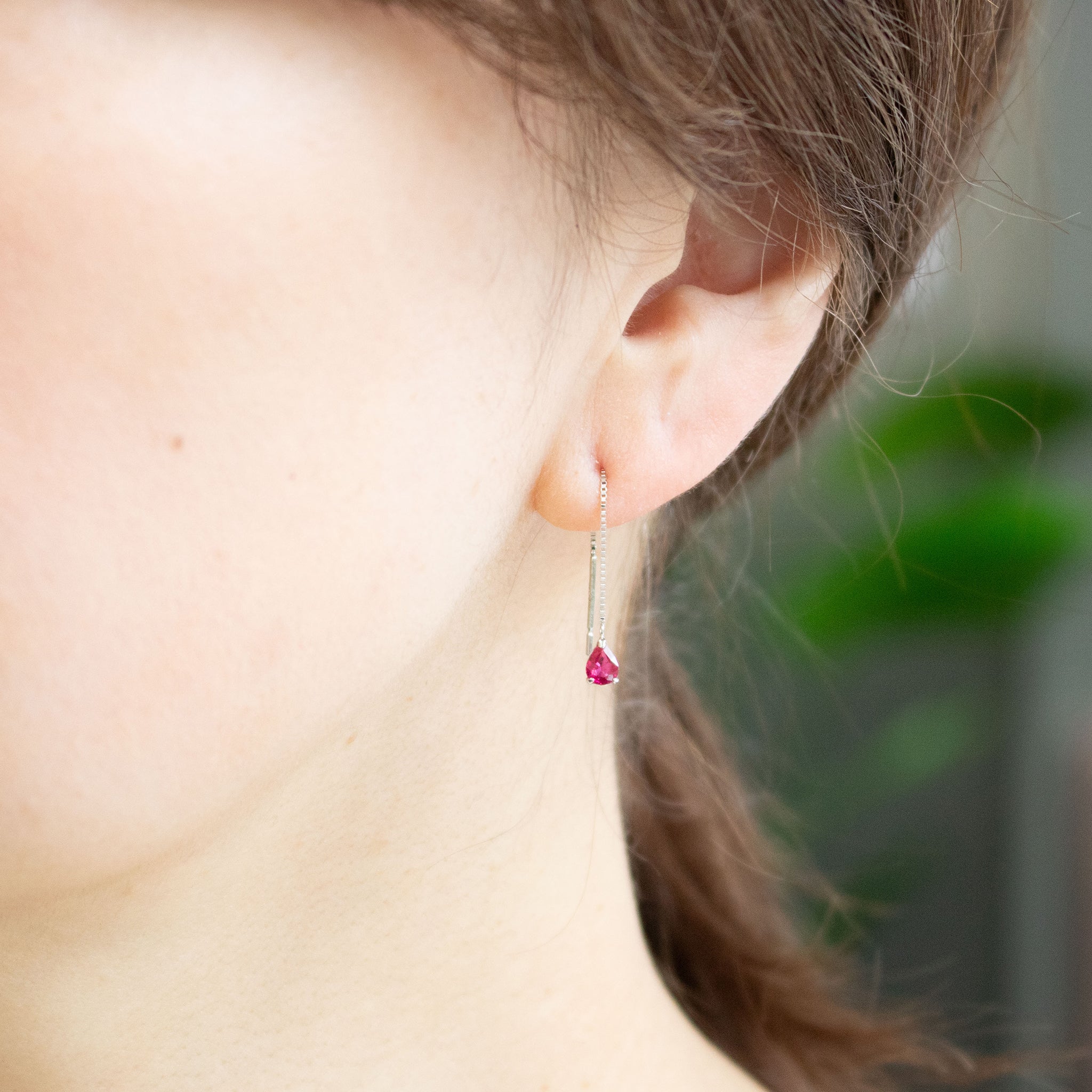 【限定1点】ルビー プラチナピアス(計0.40カラット/ペアシェイプ/7月誕生石)《26T10161》