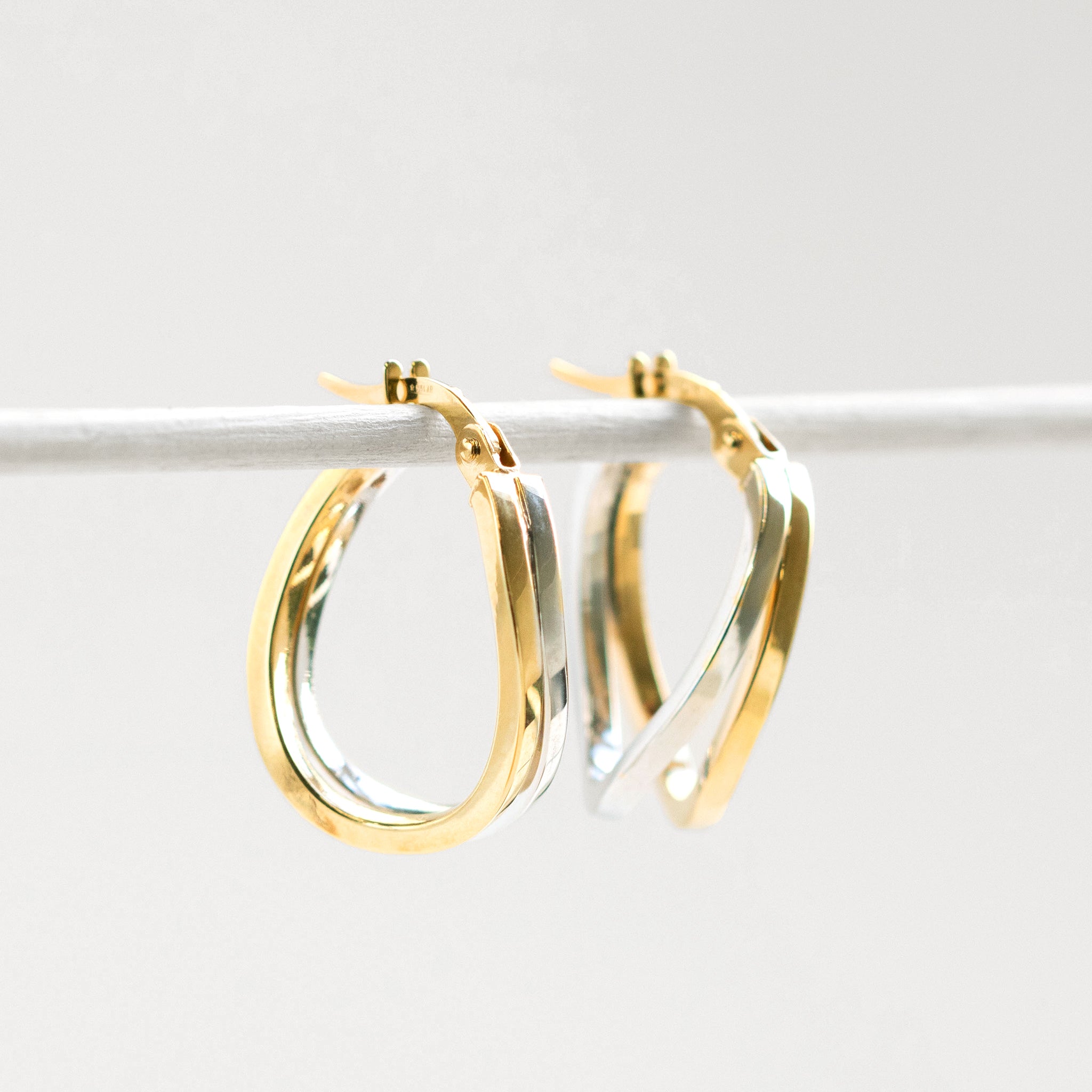 K18ピアス(コンビカラー/イタリア製)《26T10164》