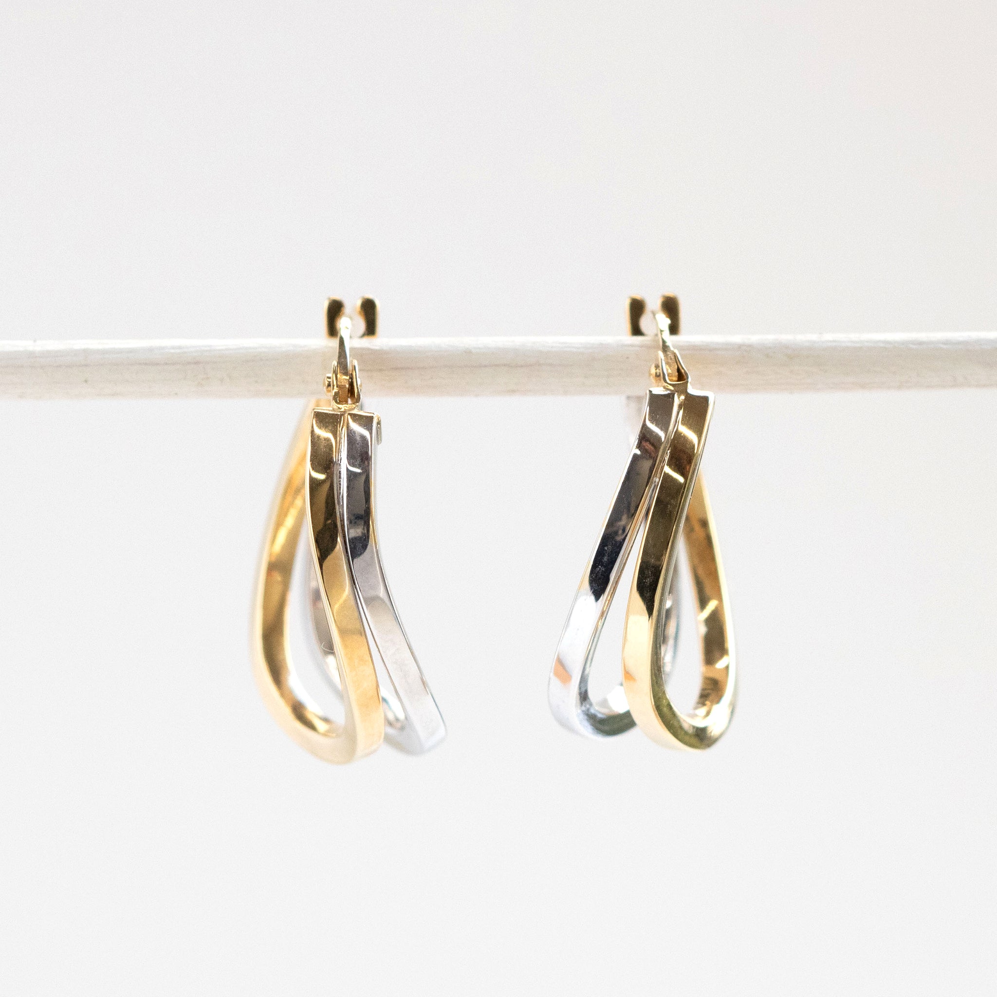 K18ピアス(コンビカラー/イタリア製)《26T10164》