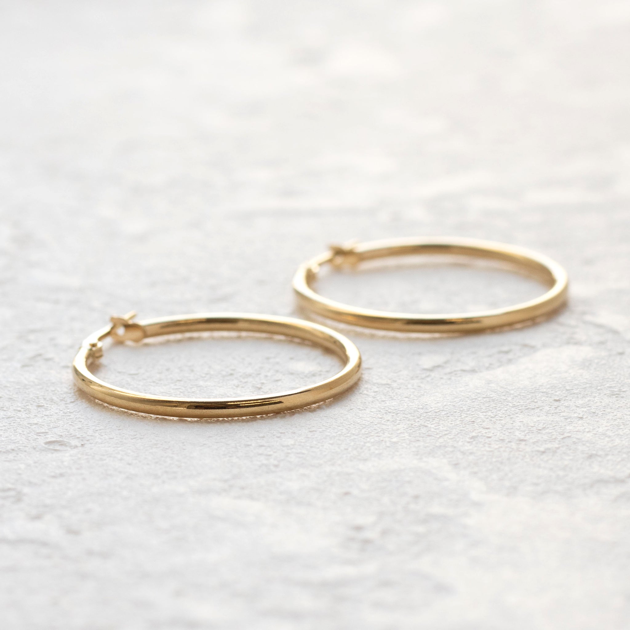 K18ピアス(フープ/イタリア製)《26T10166》