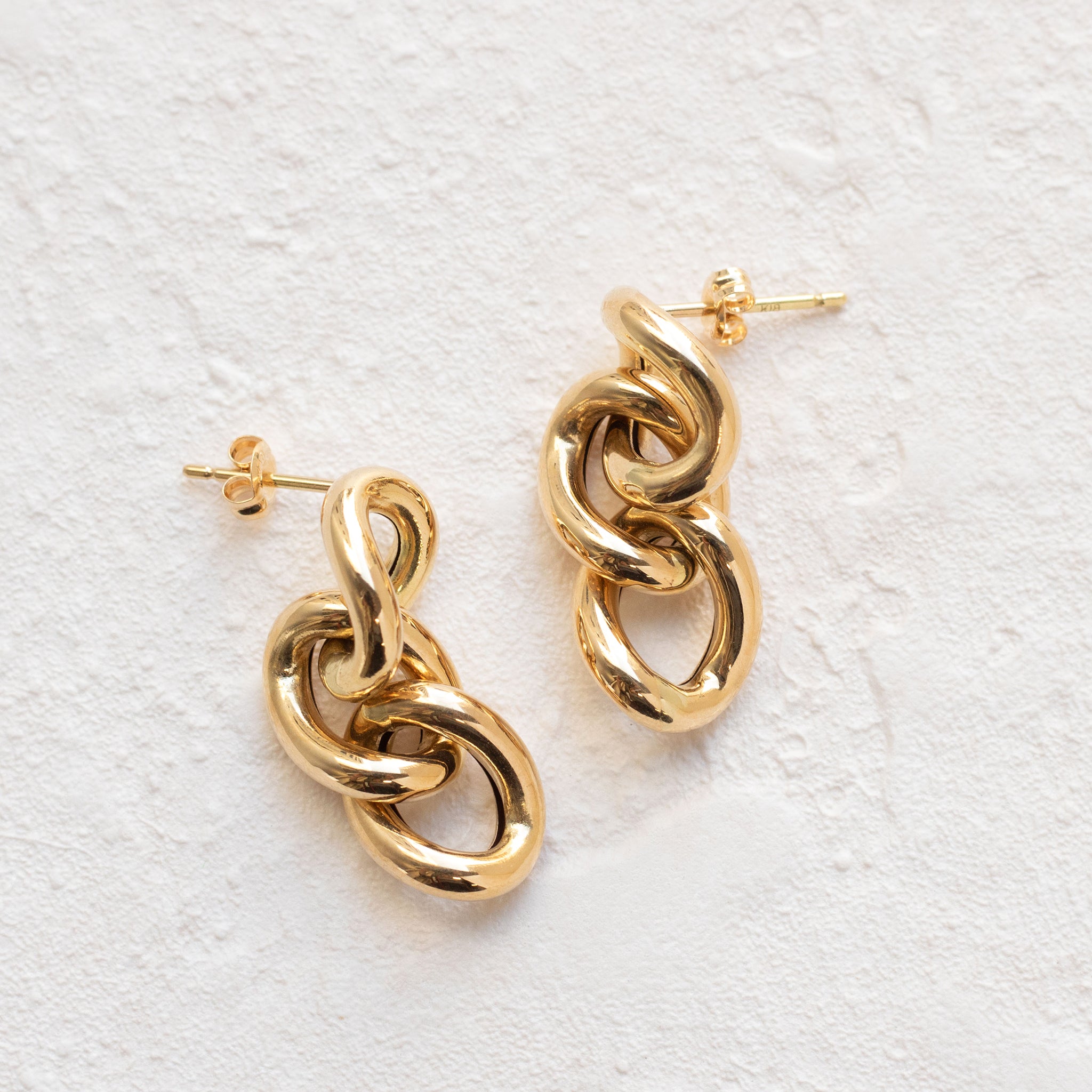 K18ピアス(イタリア製)《26T10167》