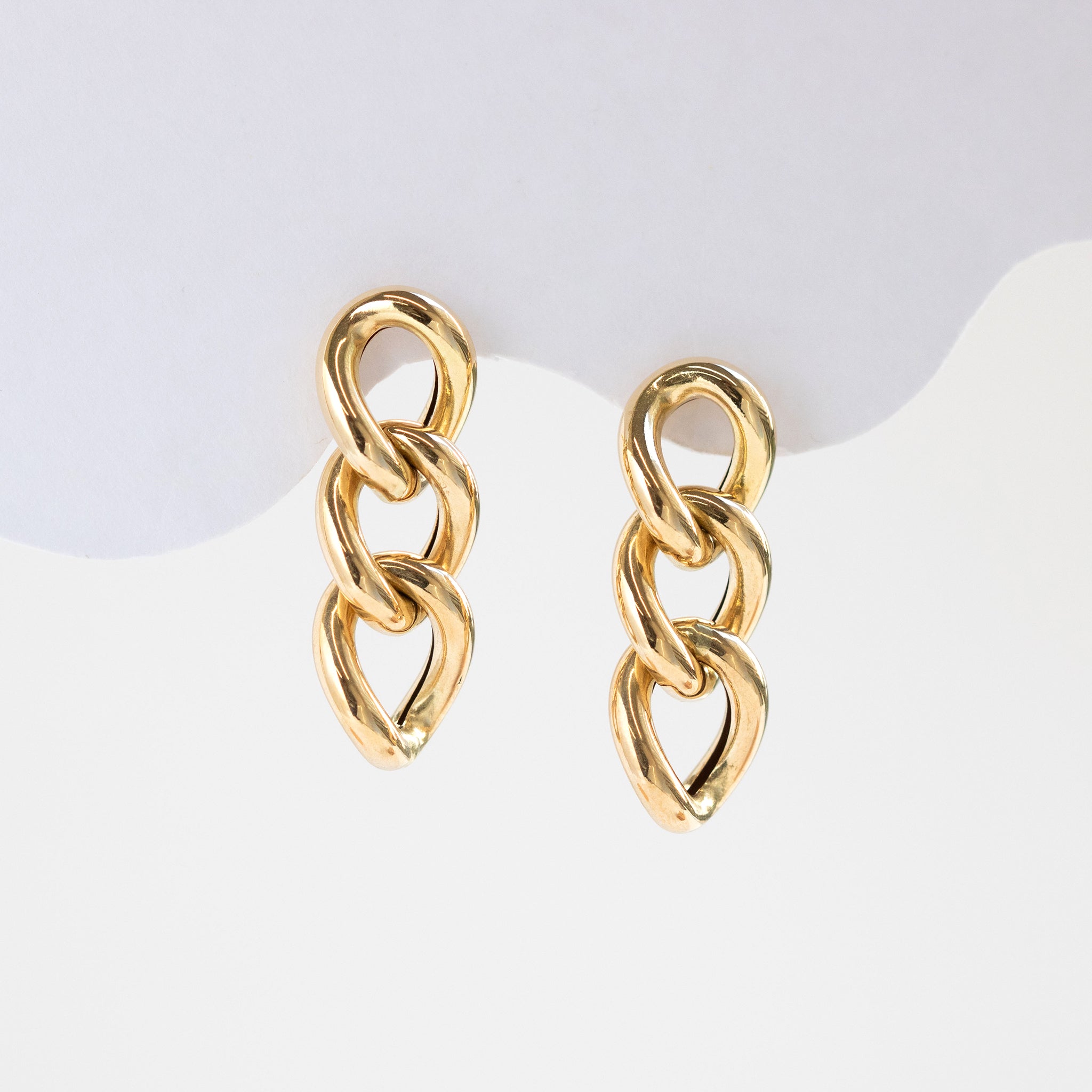 K18ピアス(イタリア製)《26T10167》