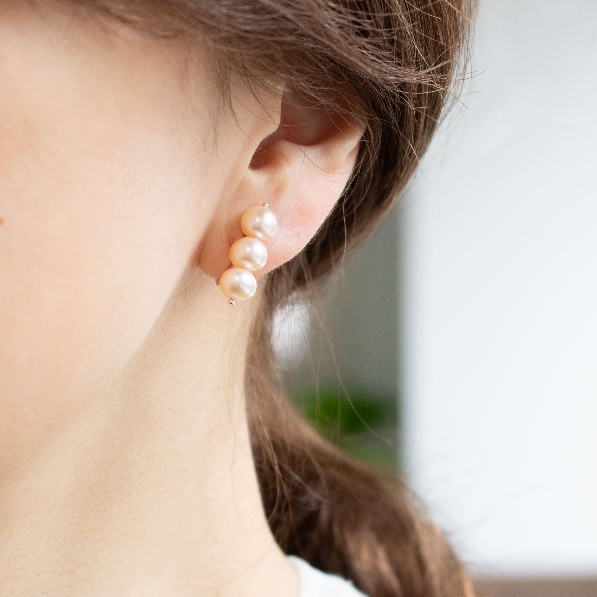 【限定6点】パール シルバーイヤリング(淡水真珠/6.5mm/ナチュラルオレンジ系/6月誕生石)《26T10171》
