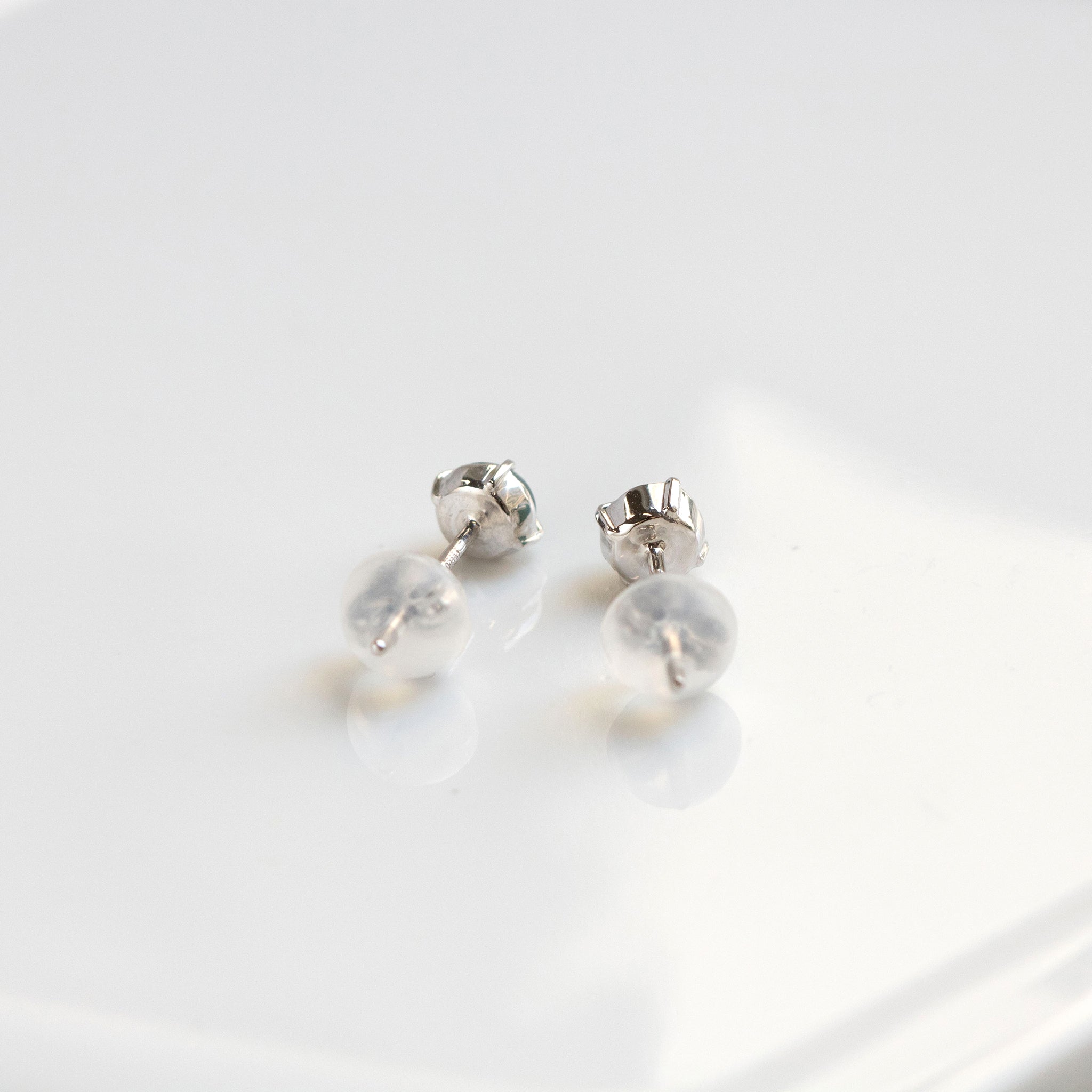 【限定1点】アレキサンドライトキャッツアイ プラチナピアス(6月誕生石)《26T10175》