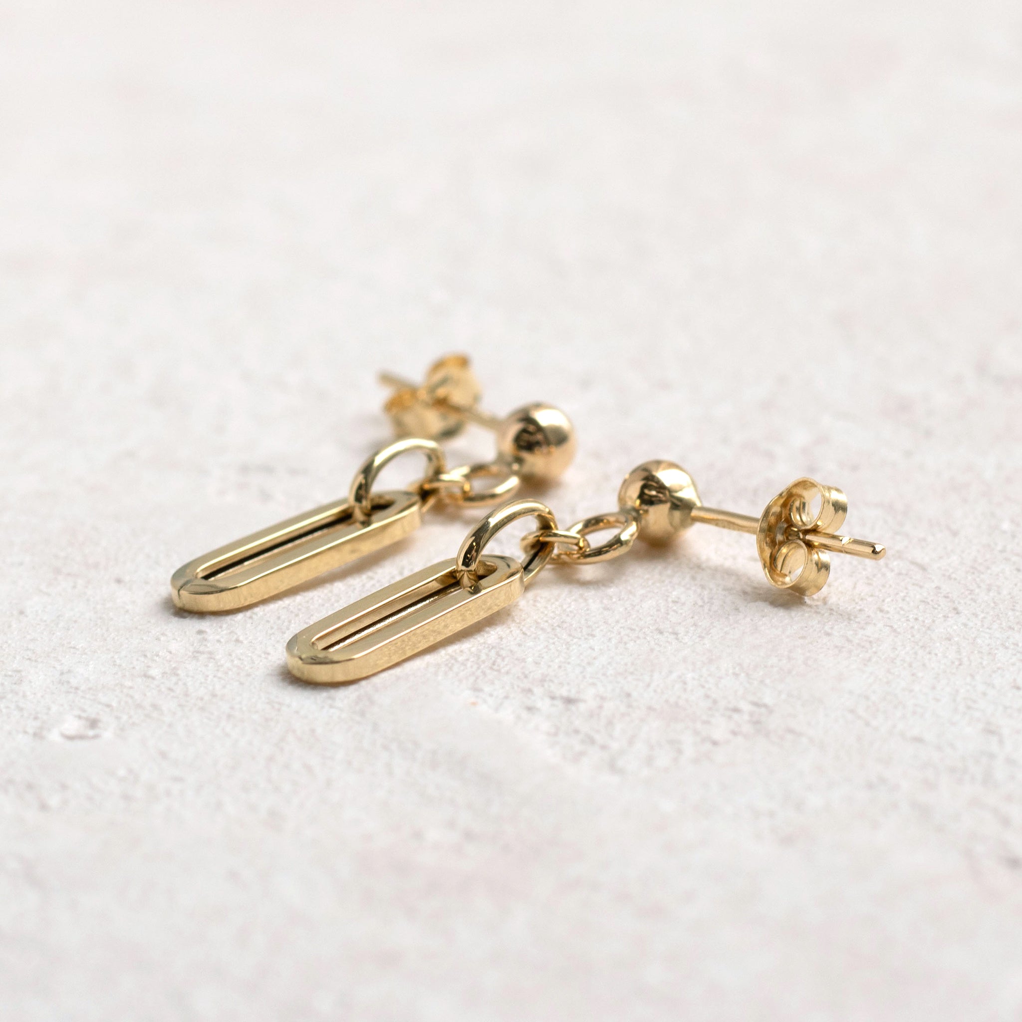 K18ピアス(イタリア製)《26T10192》