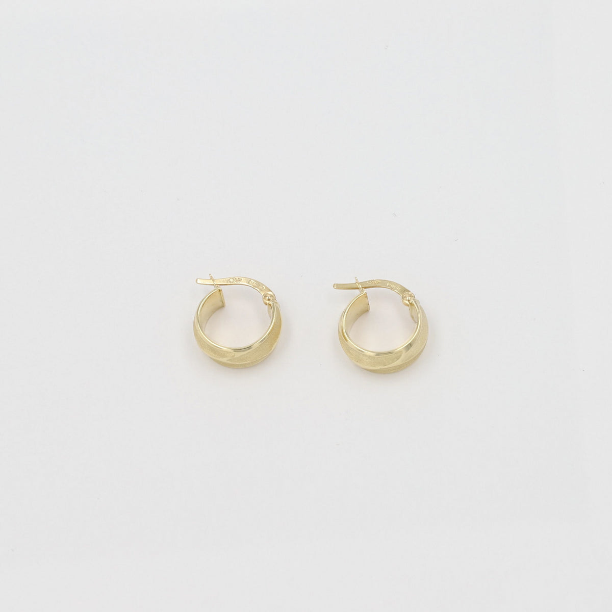 K18ピアス(フープ)《26T10255》