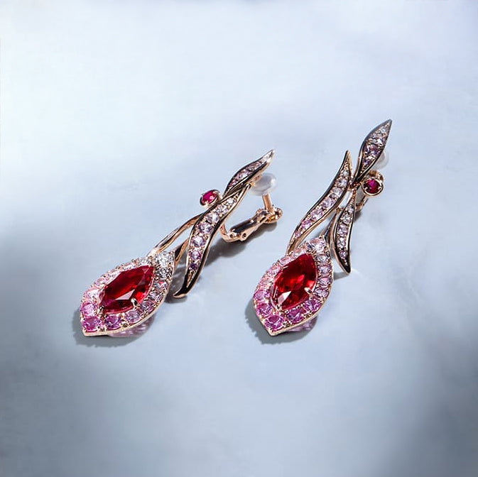 ルビー/ピンクサファイア/ダイヤモンド K18イヤリング（クレサンベール/LGD/50周年記念商品/朱雀の舞/7月誕生石）《CESR0021》