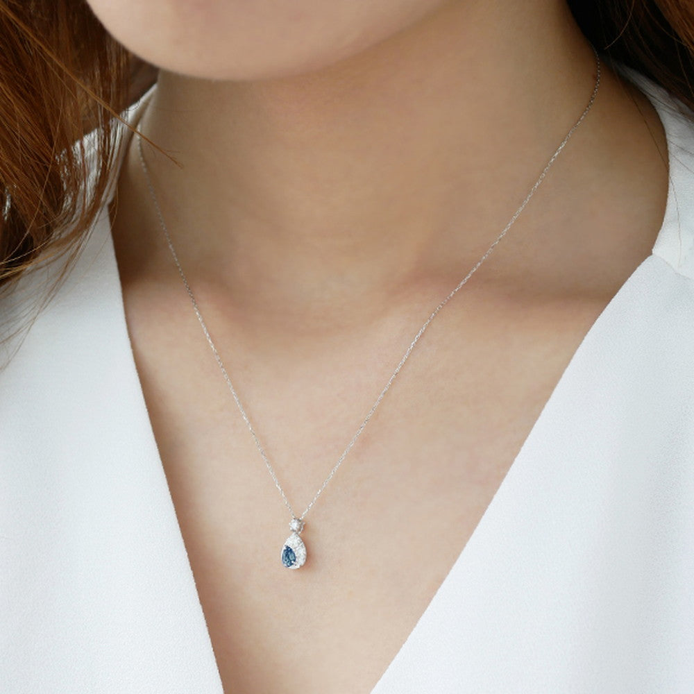 17/美品 クレサンベール K18WG 再結晶アレキ0.81 ペンダントトップ 17/美品 クレサンベール K18WG 再結晶アレキ0.81 ペンダント