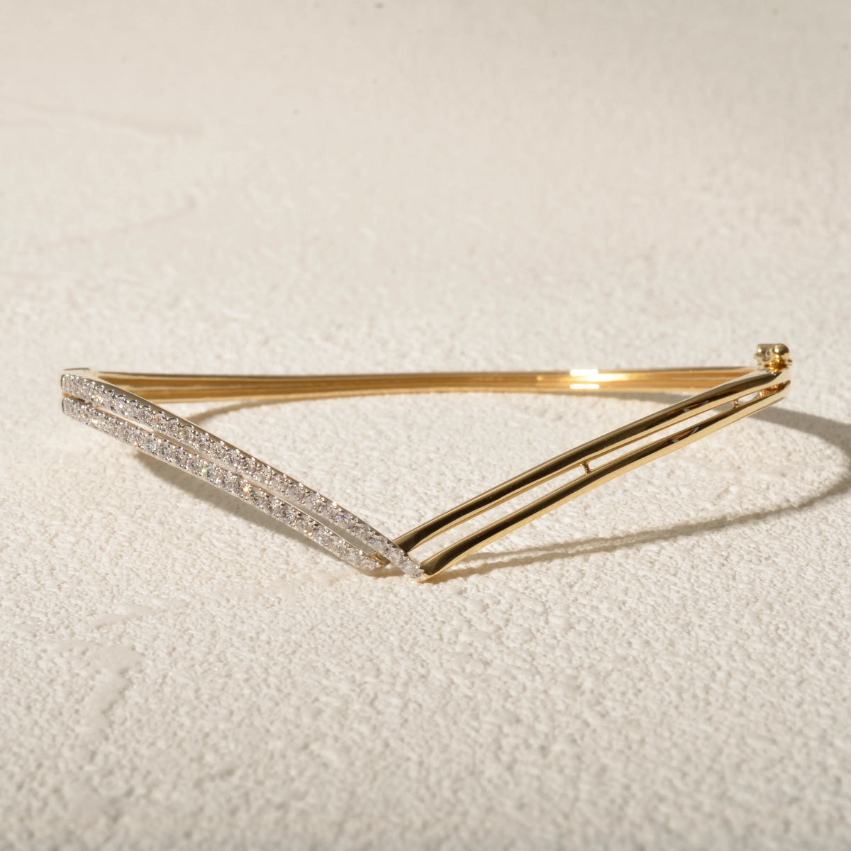 【限定1点】ダイヤモンド K18バングル(計0.50ct/4月誕生石)《JBCD2100》