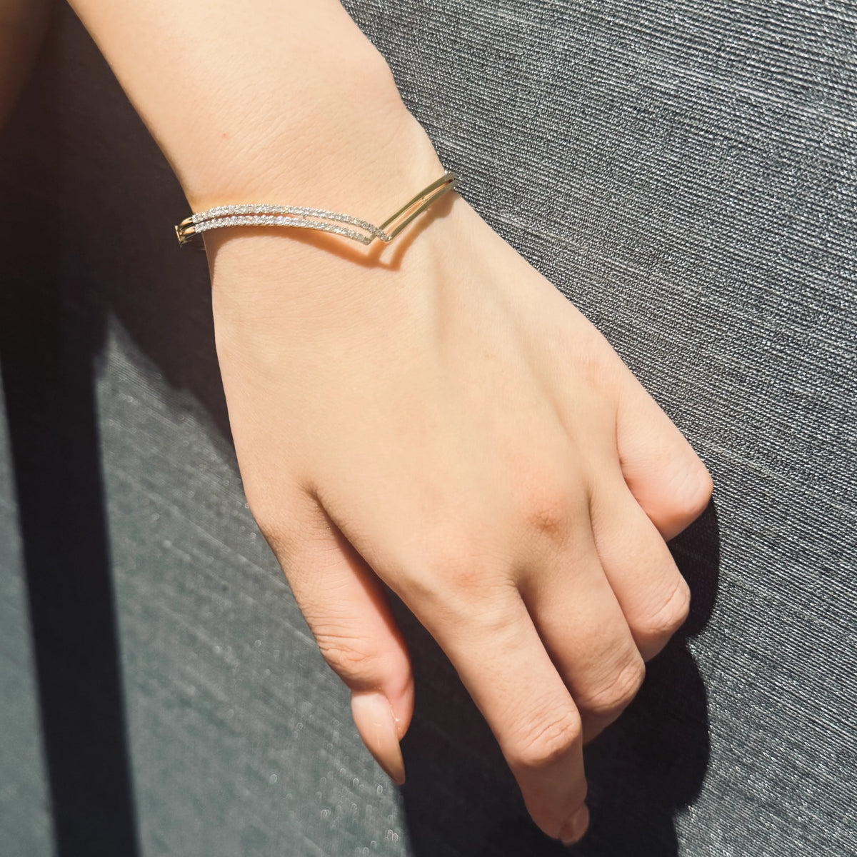 【限定1点】ダイヤモンド K18バングル(計0.50ct/4月誕生石)《JBCD2100》