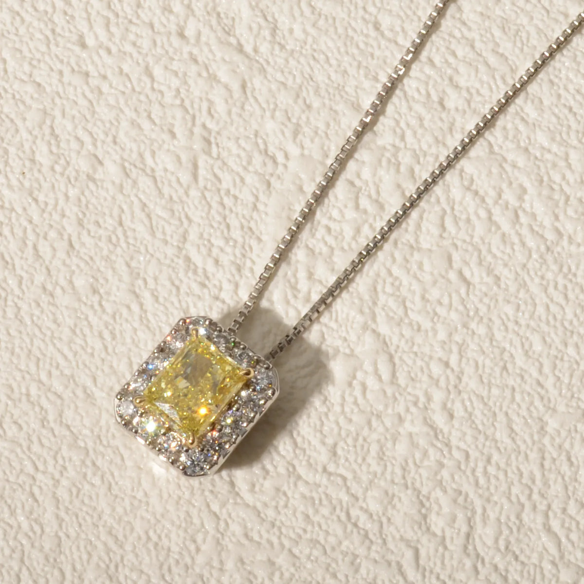 【限定1点】イエローダイヤモンド/ダイヤモンド プラチナ/K18ネックレス(FIY/0.6ct/グレーディングレポート付/4月誕生石)《JPDD2110》