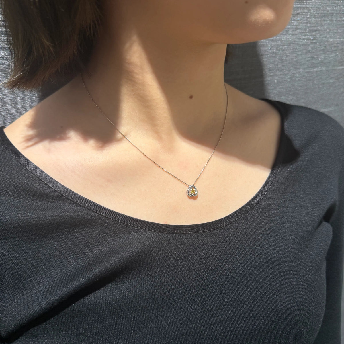 【限定1点】イエローダイヤモンド プラチナネックレス(FDOY/0.115ct/グレーディングレポート付/4月誕生石)《JPDD2113》