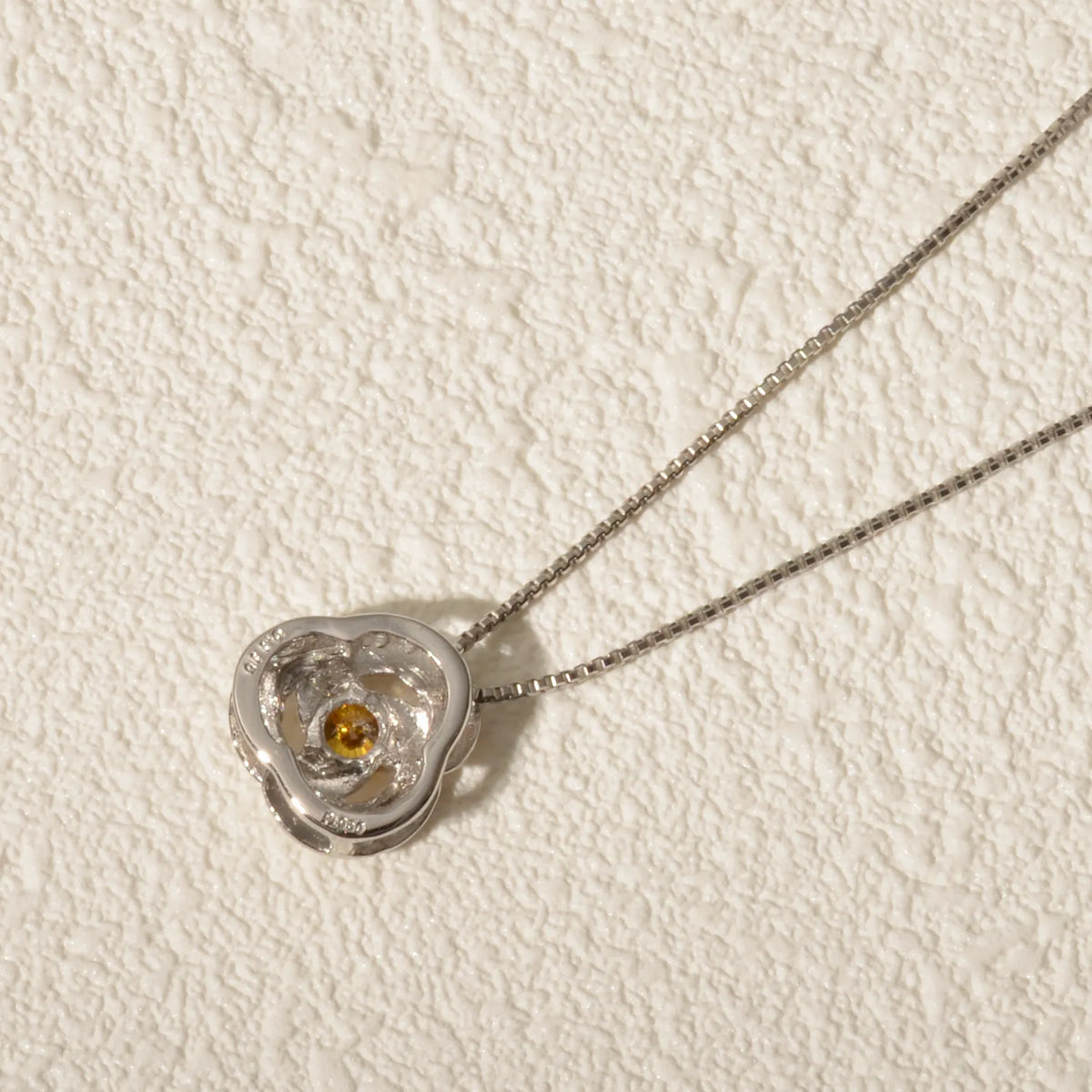 【限定1点】イエローダイヤモンド プラチナネックレス(FDOY/0.115ct/グレーディングレポート付/4月誕生石)《JPDD2113》