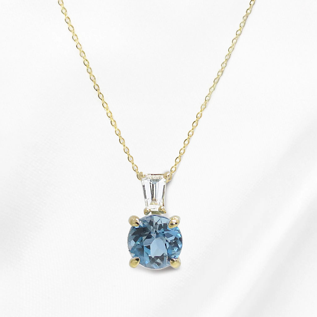 k18WG黒蝶真珠ケシアクアマリン花モチーフネックレス k18WG黒蝶真珠ケシアクアマリン花モチーフネックレス ブラック パール