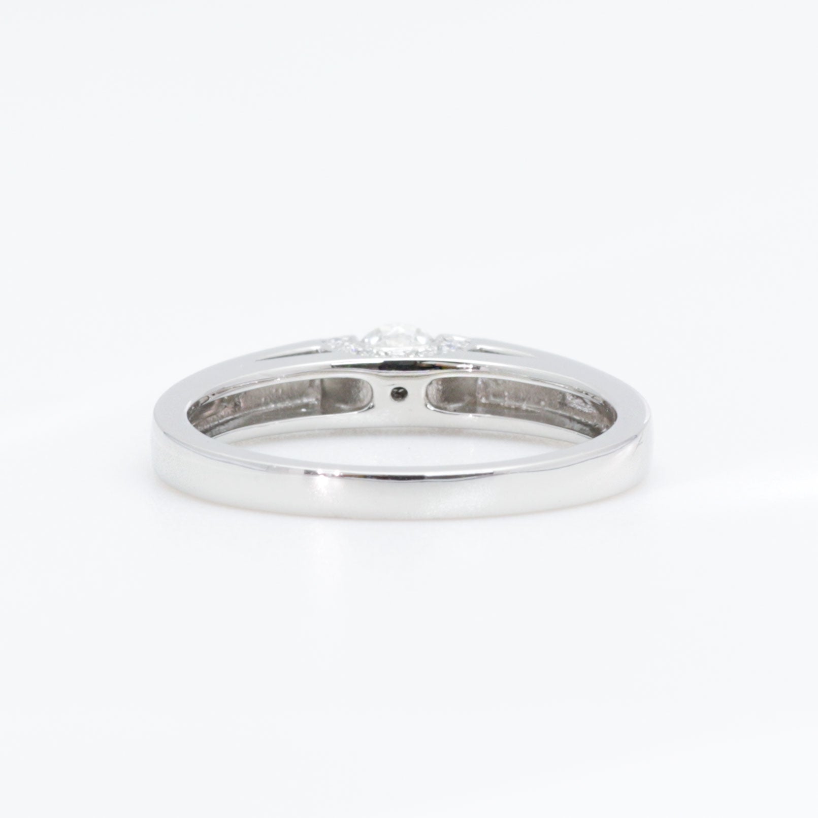 ダイヤモンド PTリング(0.2カラット/Dカラー/VS1/3EX(H&C)/一粒/タンク/4月誕生石/グレーディングレポート付き)