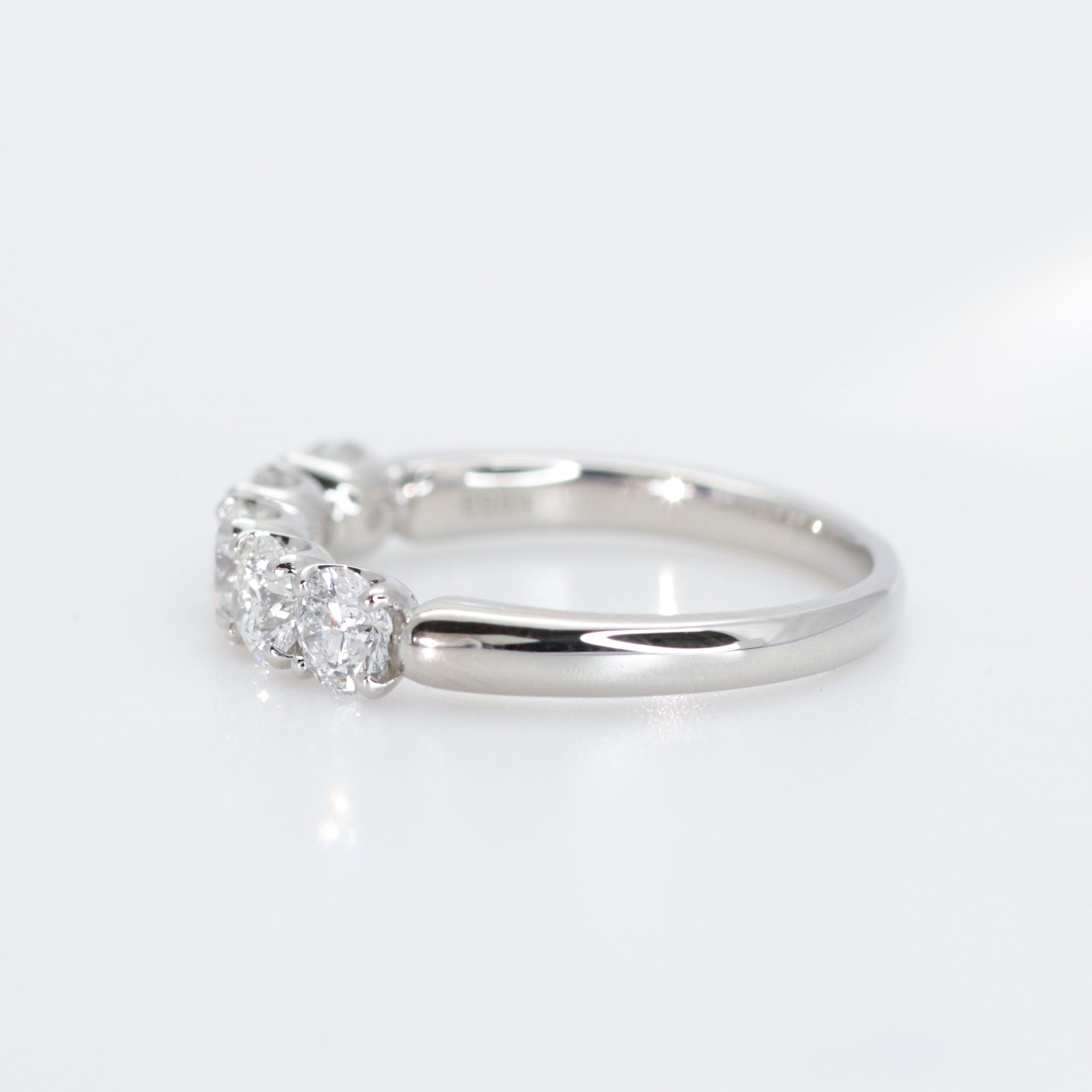 ダイヤモンド プラチナリング(計1.0カラット/Dカラー/SI2UP/EXCELLENT/4月誕生石)《JRGD1059》