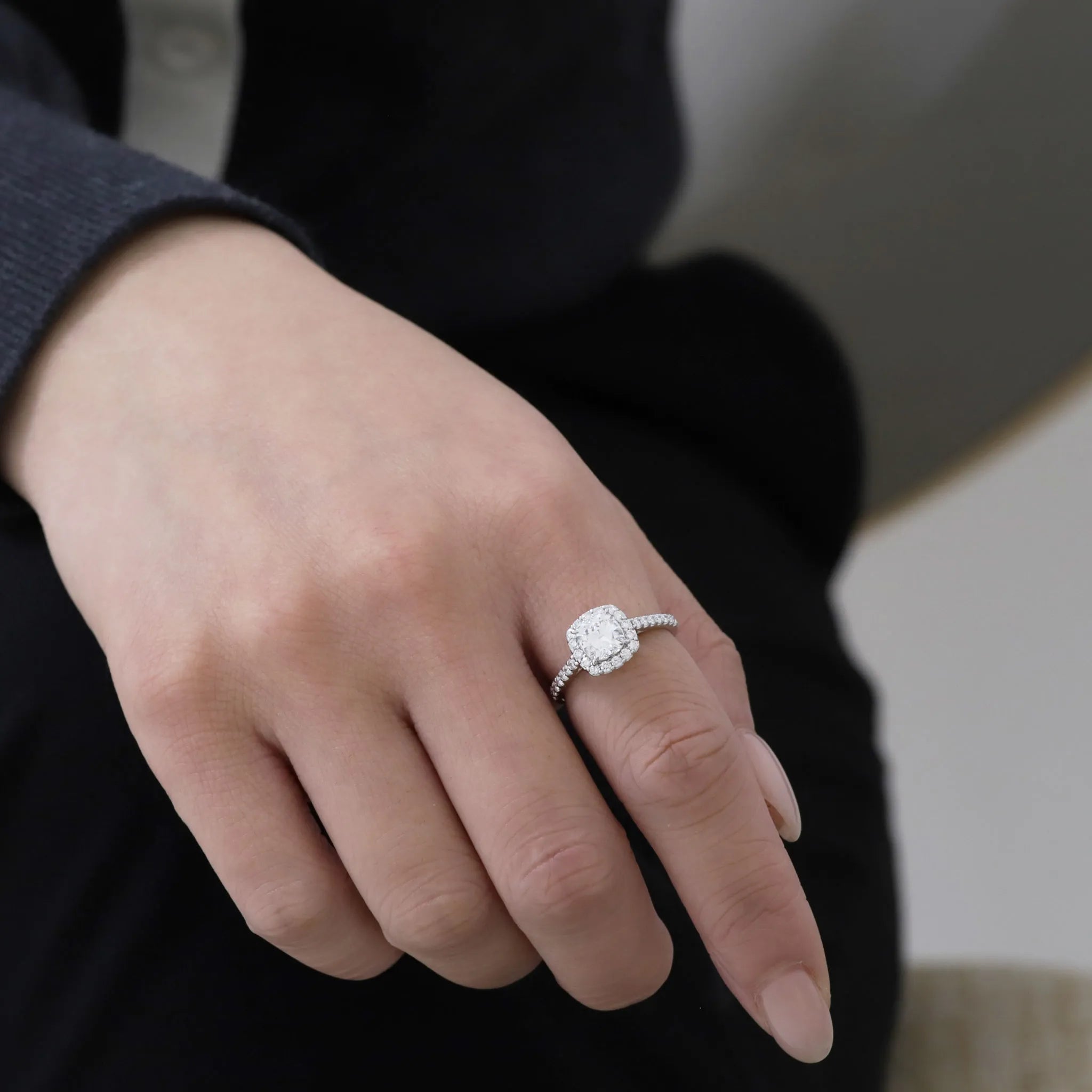 ダイヤモンド プラチナリング(1.0カラット/Dカラー/VVS1/クッションカット/一粒/4月誕生石/GIAグレーディングレポート付き)《JRGD1578》