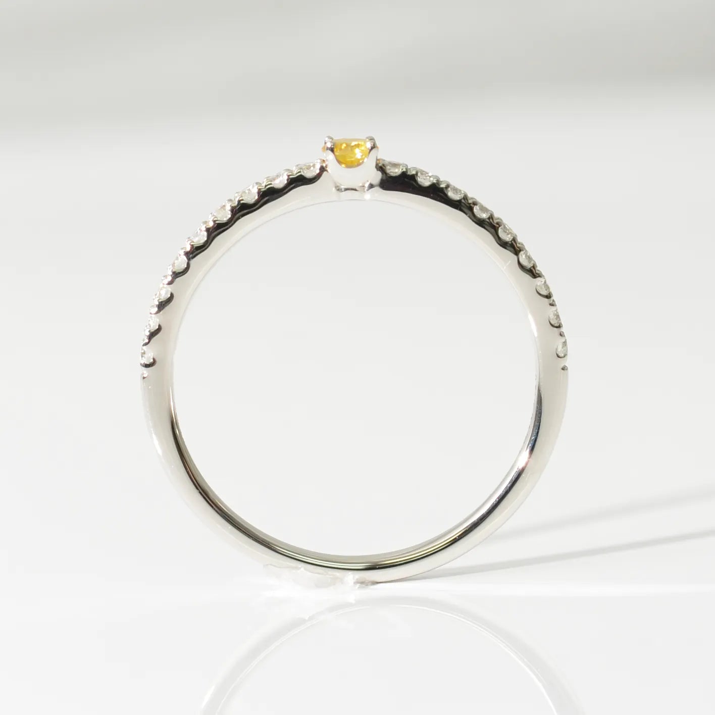 【限定1点】イエローダイヤモンド プラチナリング(TINSEL ETERNITY/0.076カラット/Fancy Vivid Yellow/I1/ラウンドカット/4月誕生石)《JRGD2065》