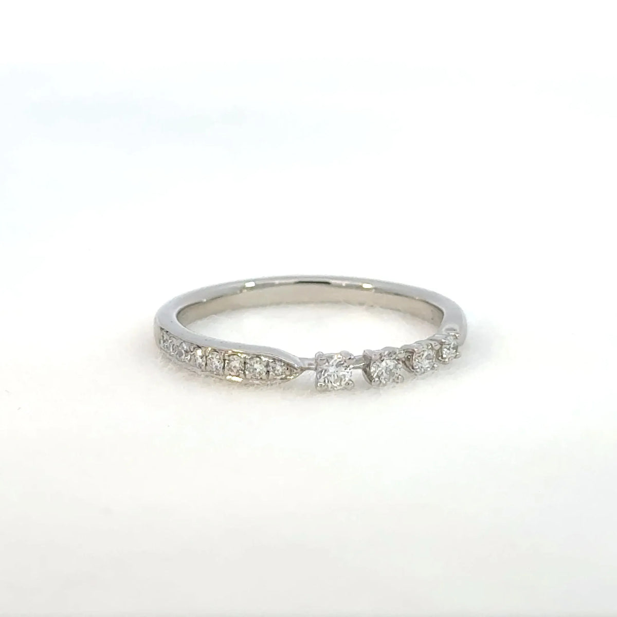 【限定1点】ダイヤモンド プラチナリング(PT950/計0.19ct/4月誕生石)《JRGD2097》