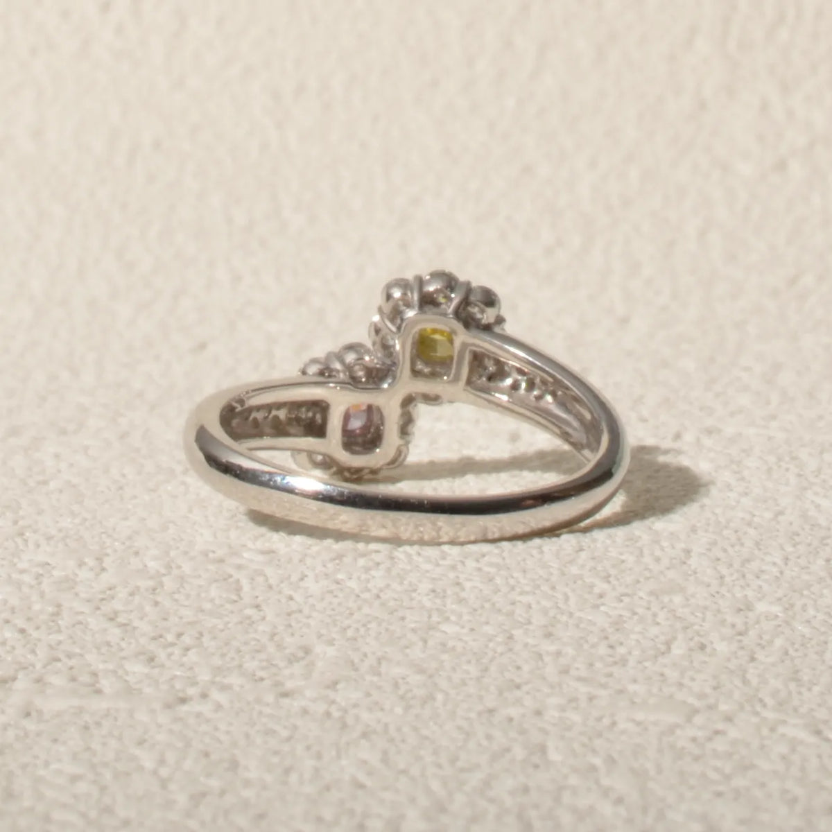 【限定1点】ピンクダイヤモンド/イエローダイヤモンド プラチナリング(FP/0.105ct/FVY/0.152ct/グレーディングレポート付/4月誕生石)《JRGD2111》