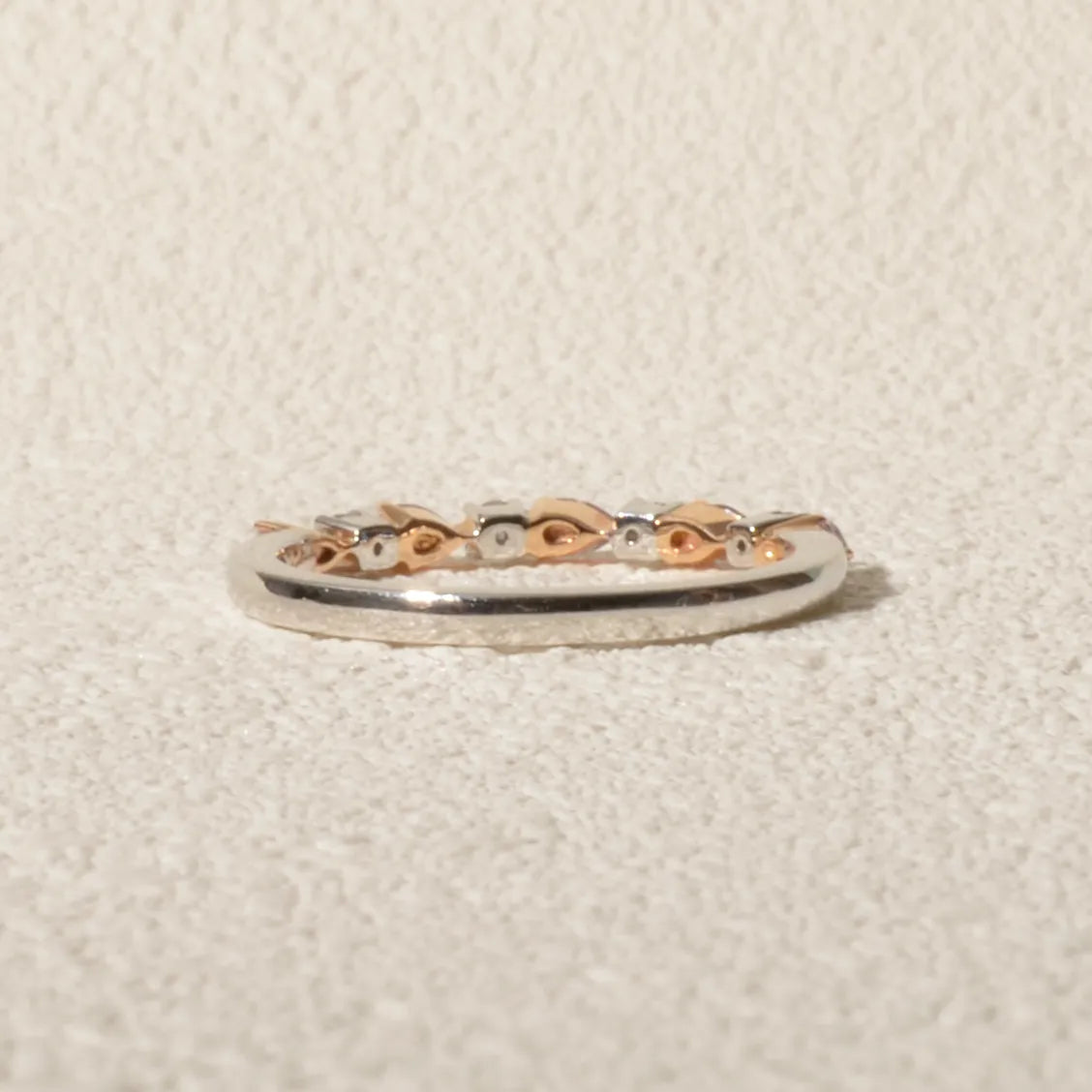 【限定1点】ピンクダイヤモンド/ダイヤモンド プラチナ/K18リング(FPP/計0.248ct/グレーディングレポート付/4月誕生石)《JRGD2119》