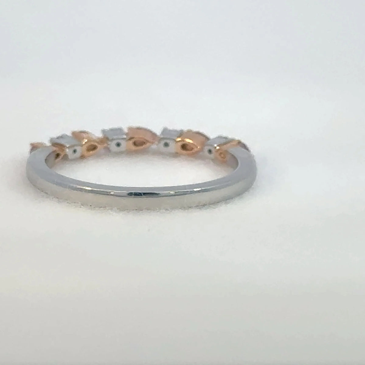 【限定1点】ピンクダイヤモンド/ダイヤモンド プラチナ/K18リング(FPP/計0.248ct/グレーディングレポート付/4月誕生石)《JRGD2119》