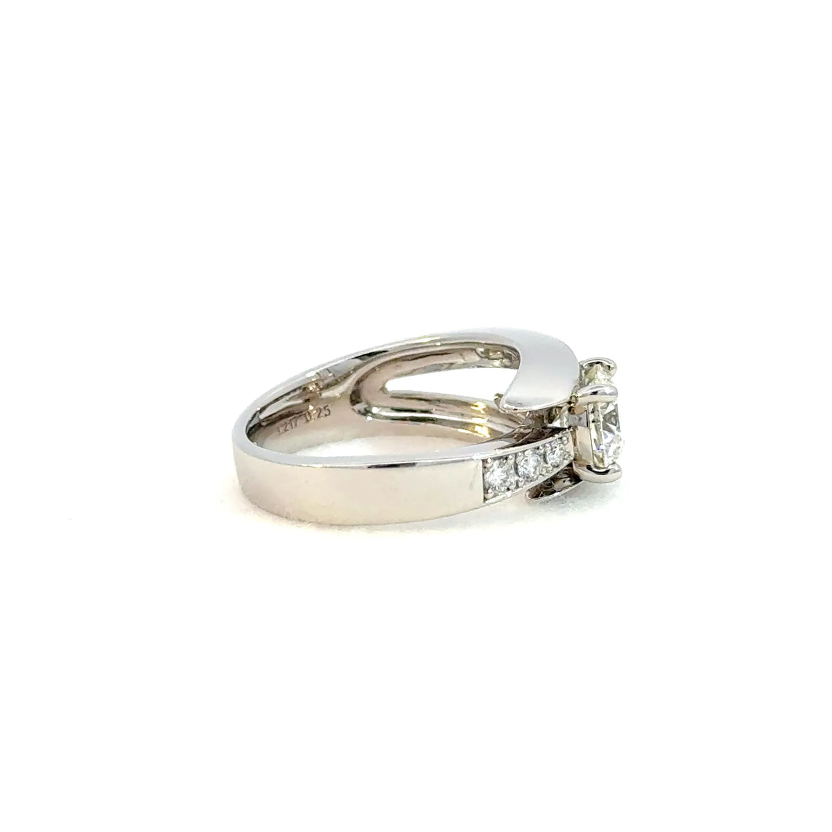 【限定1点】ダイヤモンド プラチナリング(1.217ct/L/SI2/EX/グレーディングレポート付/4月誕生石)《JRGD2124》
