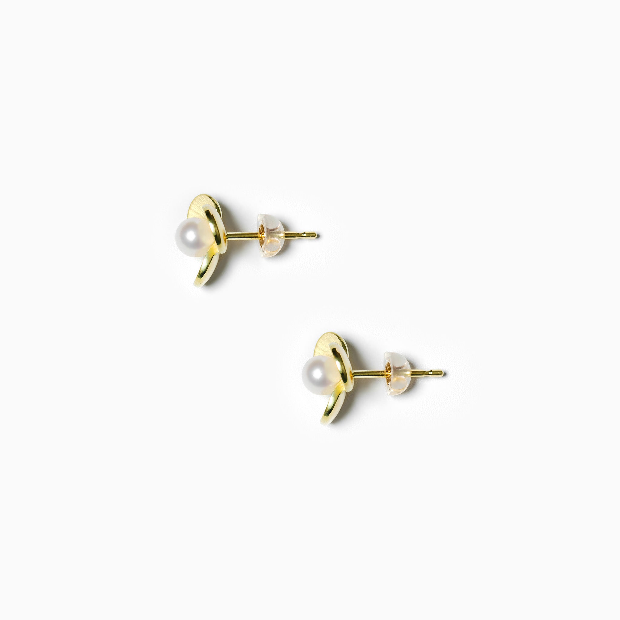 18K アコヤパール　ピアス 限定7点】シェル/パール K18ピアス(アコヤ真珠)《25T10153