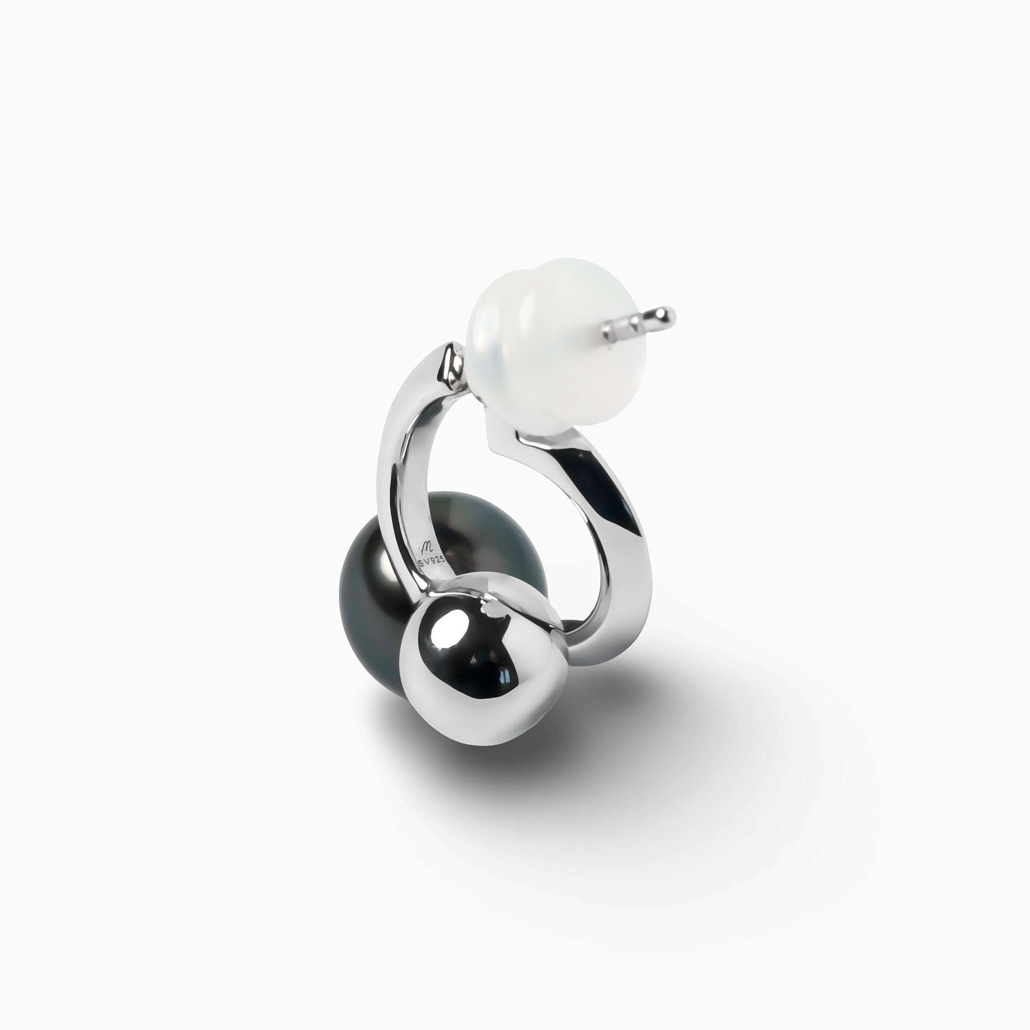 パール シルバーピアス(黒蝶真珠/8mm/6月誕生石)《M0010085》