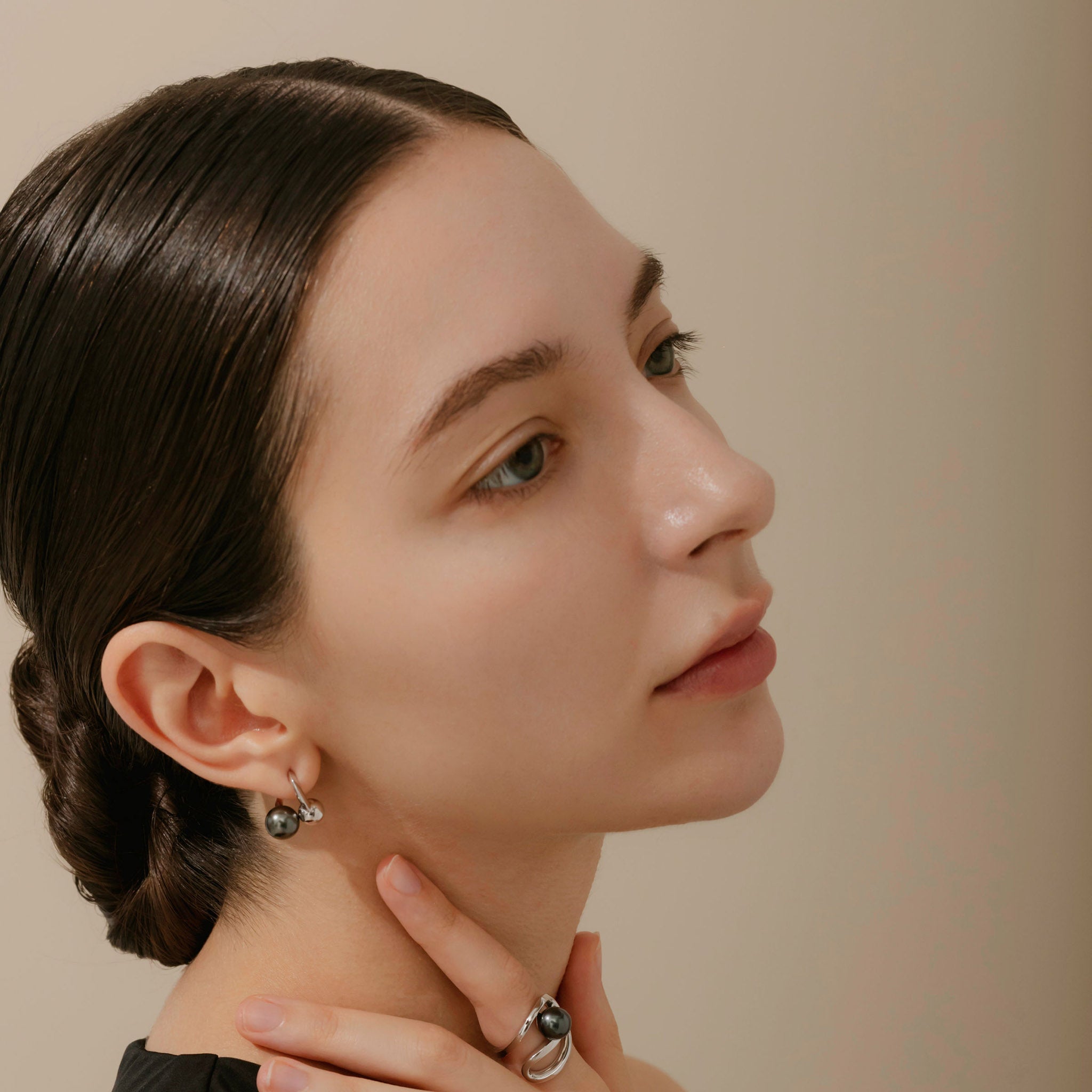 パール シルバーピアス(黒蝶真珠/8mm/6月誕生石)《M0010085》