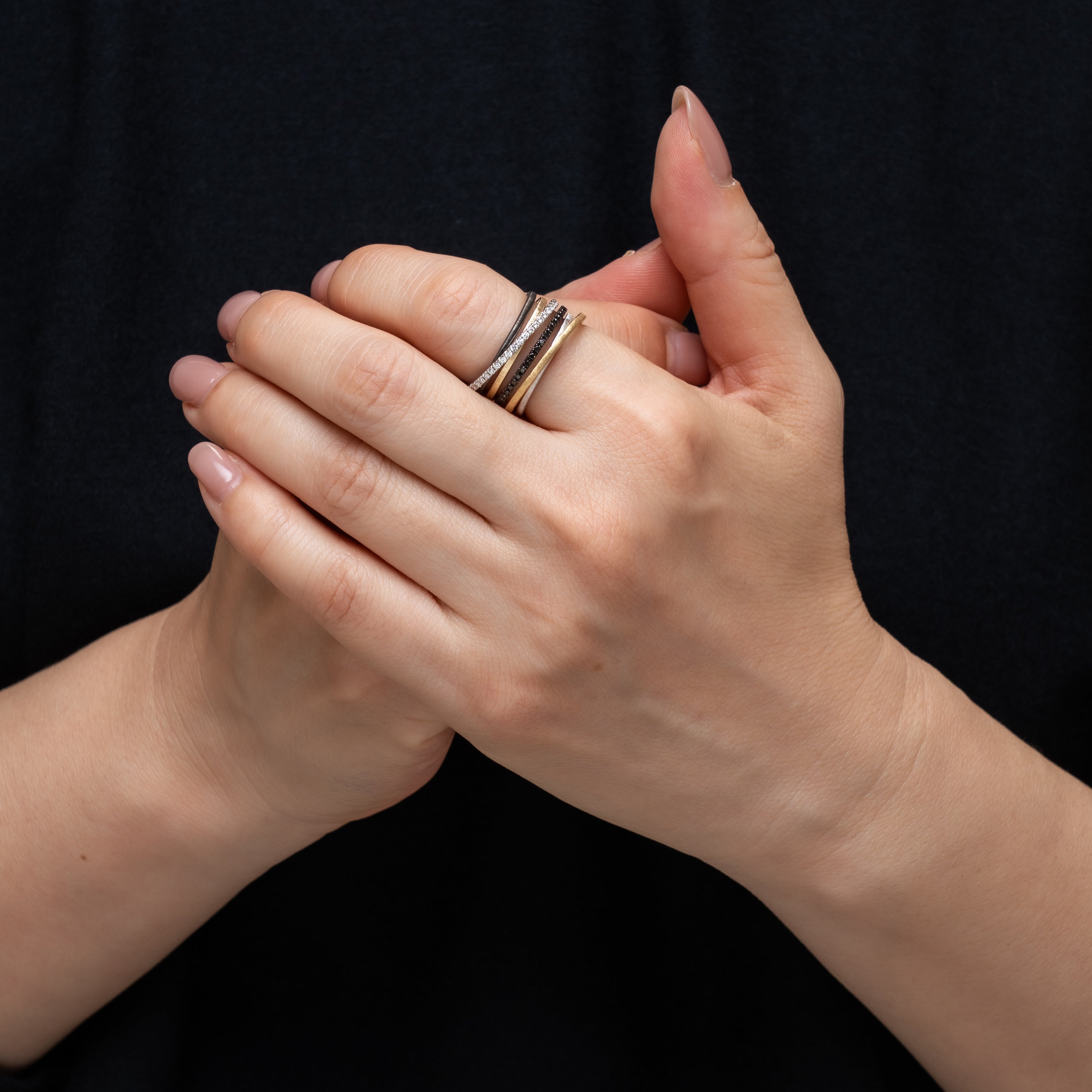 ダイヤモンド/ブラックダイヤモンド シルバー/K18リング(スリーカラー/4月誕生石)《M0010087》