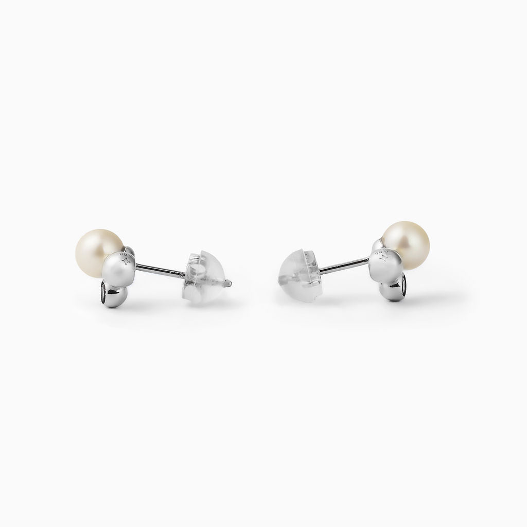 あこやパールとダイヤモンドのピアス　プラチナ パール/ダイヤモンド プラチナピアス(アコヤ真珠)《M0060028
