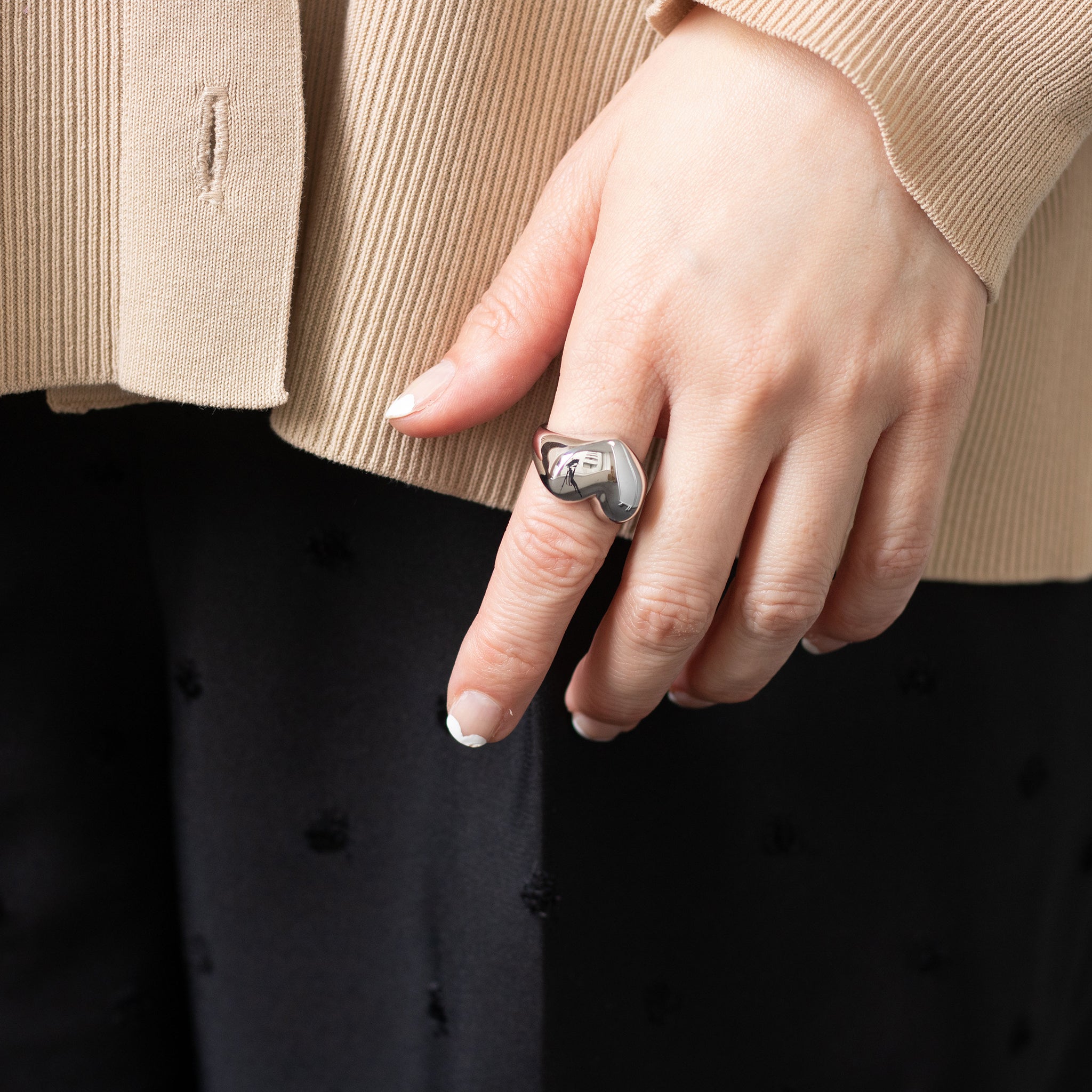 シルバーリング（ハートモチーフ/１２号）《M0120013》