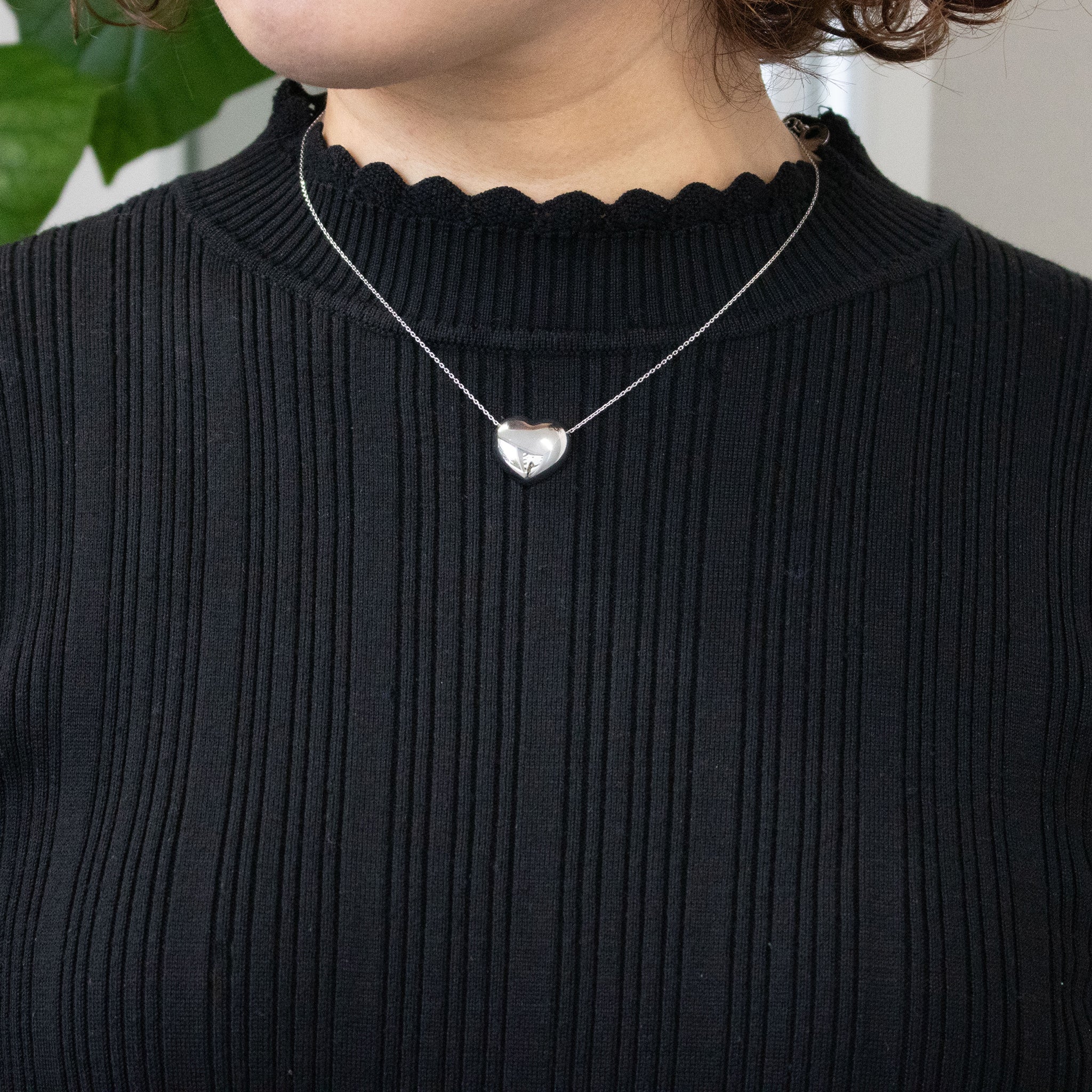 シルバーネックレス(ハートモチーフ)《M0120015》