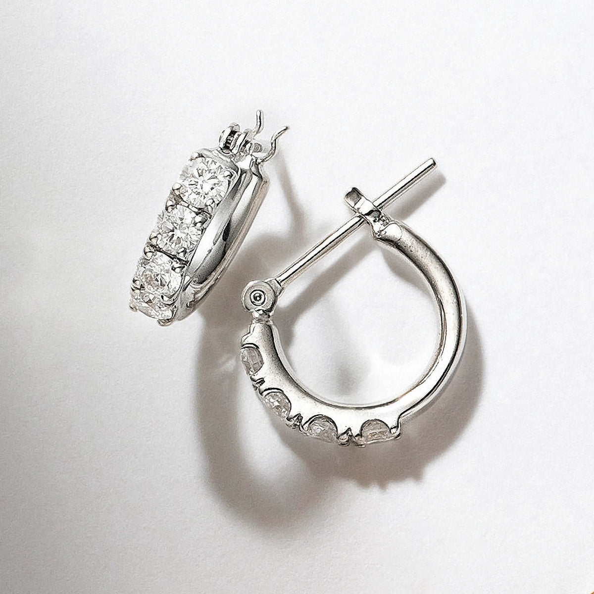 ダイヤモンド シルバーピアス（ラボグロウン/ミニフープ/0.40ct/4月誕生石）《WEPG0075》