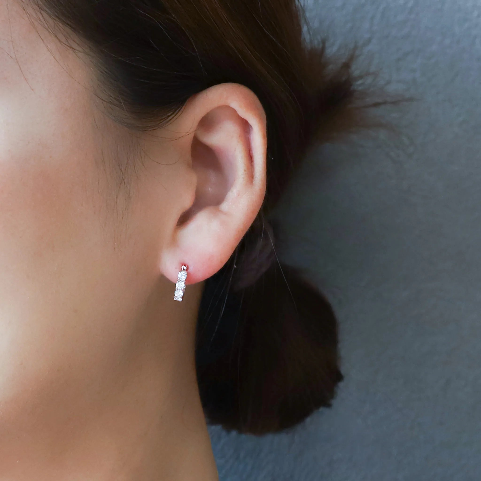 ダイヤモンド シルバーピアス（ラボグロウン/ミニフープ/計0.4ct/4月誕生石）《WEPG0077》