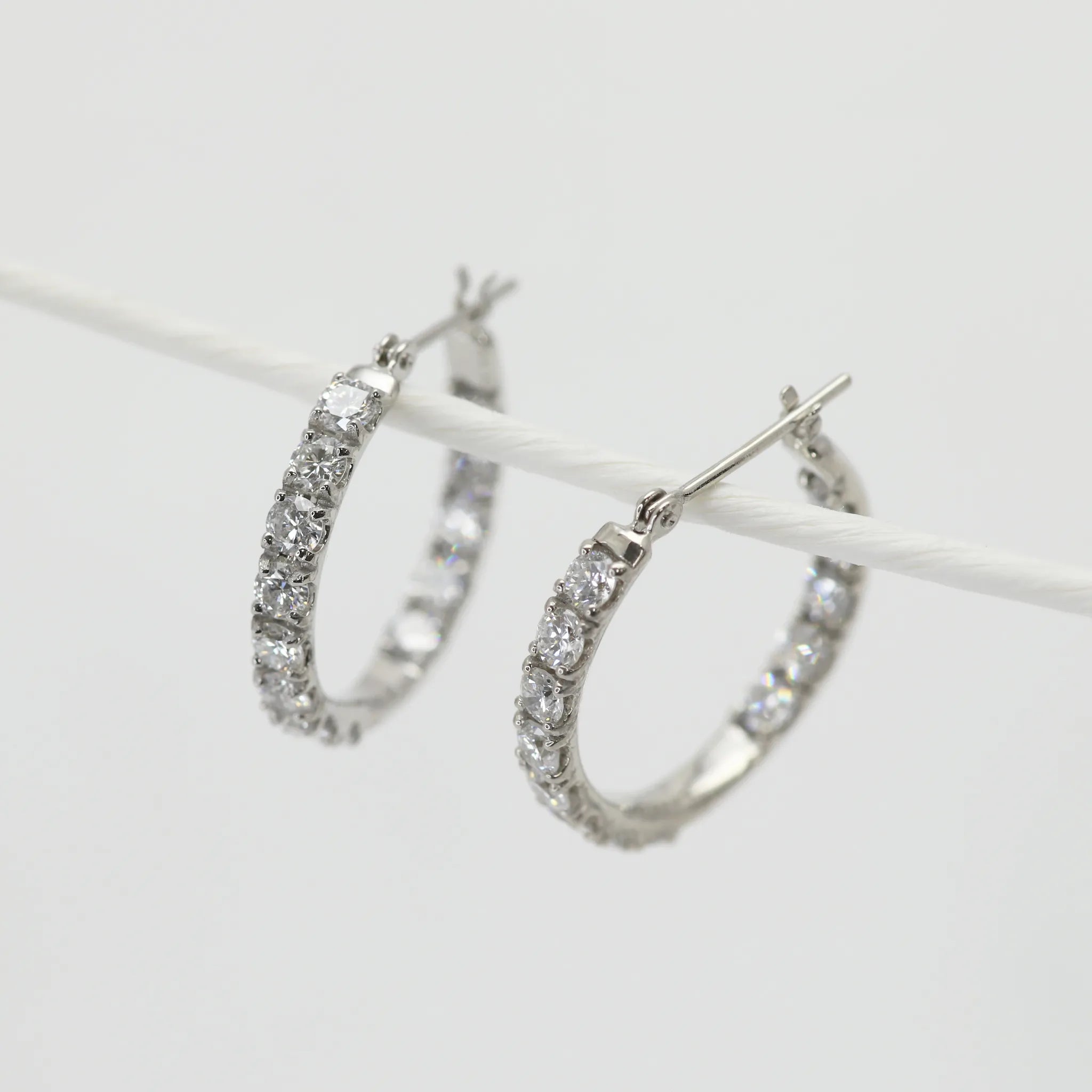 ダイヤモンド シルバーピアス（ラボグロウン/フープ/1.3ct/4月誕生石）《WEPG0078》