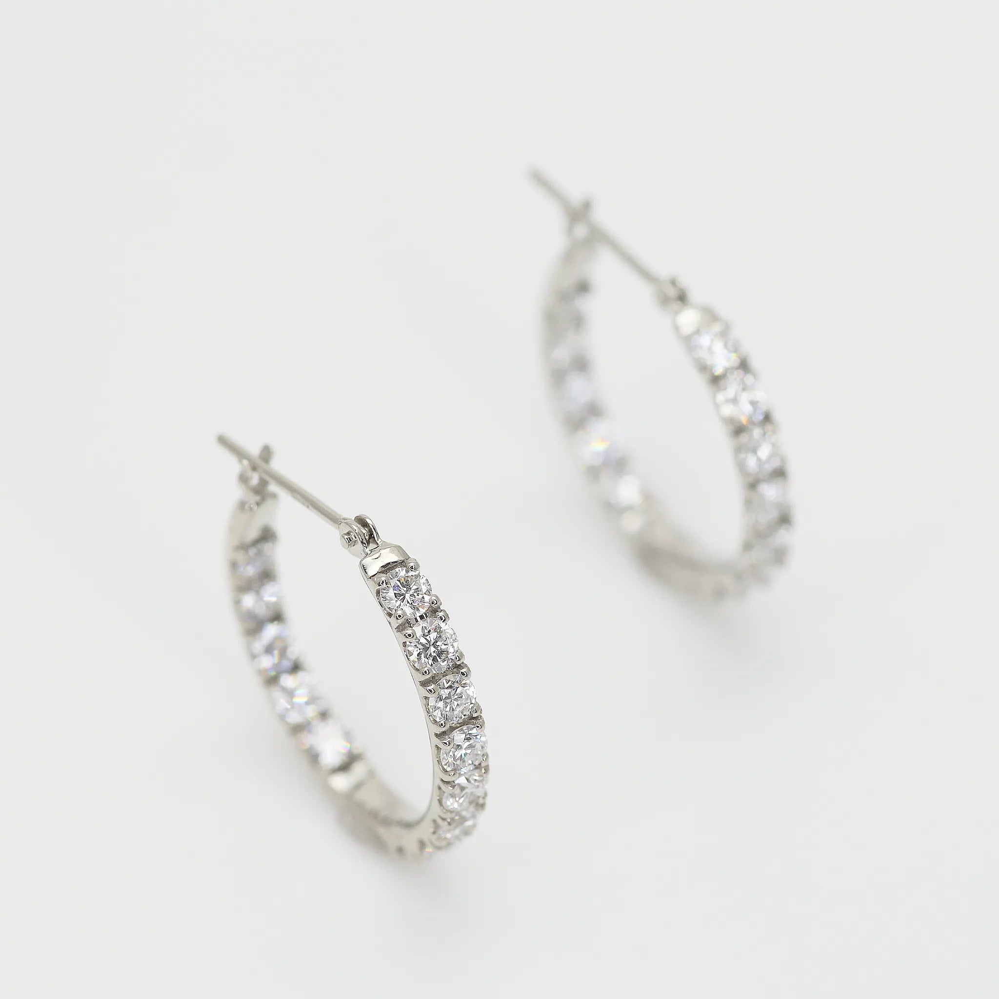 ダイヤモンド シルバーピアス（ラボグロウン/フープ/1.3ct/4月誕生石）《WEPG0078》
